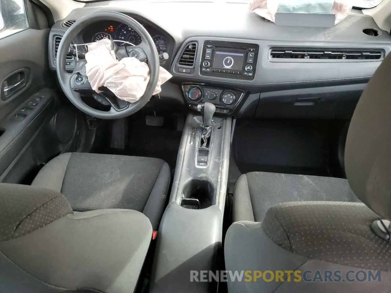 8 Photograph of a damaged car 3CZRU6H35KG727110 HONDA HR-V 2019