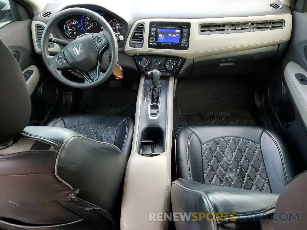 8 Photograph of a damaged car 3CZRU6H36KG703351 HONDA HR-V 2019
