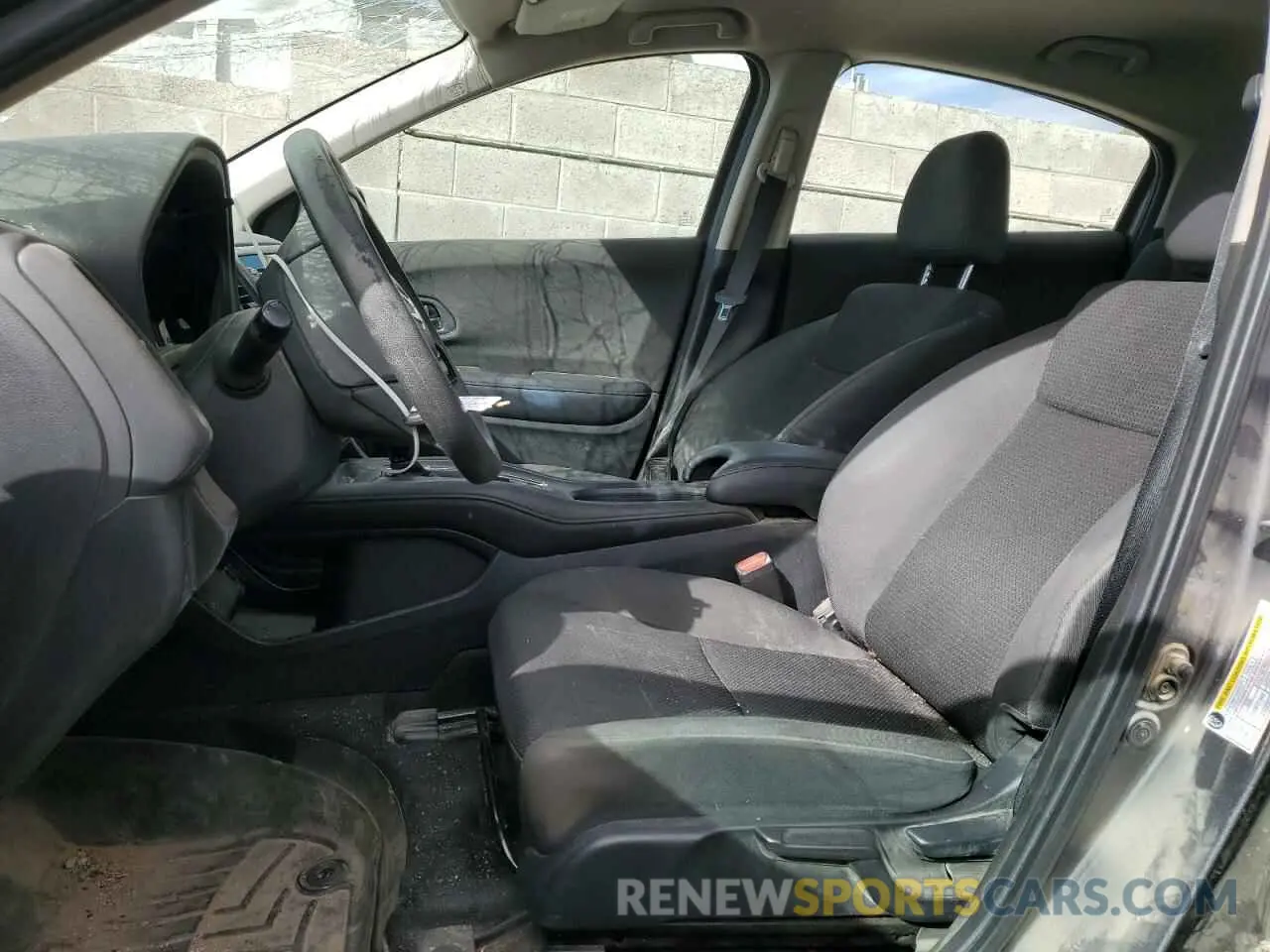 7 Photograph of a damaged car 3CZRU6H36KG708243 HONDA HR-V 2019