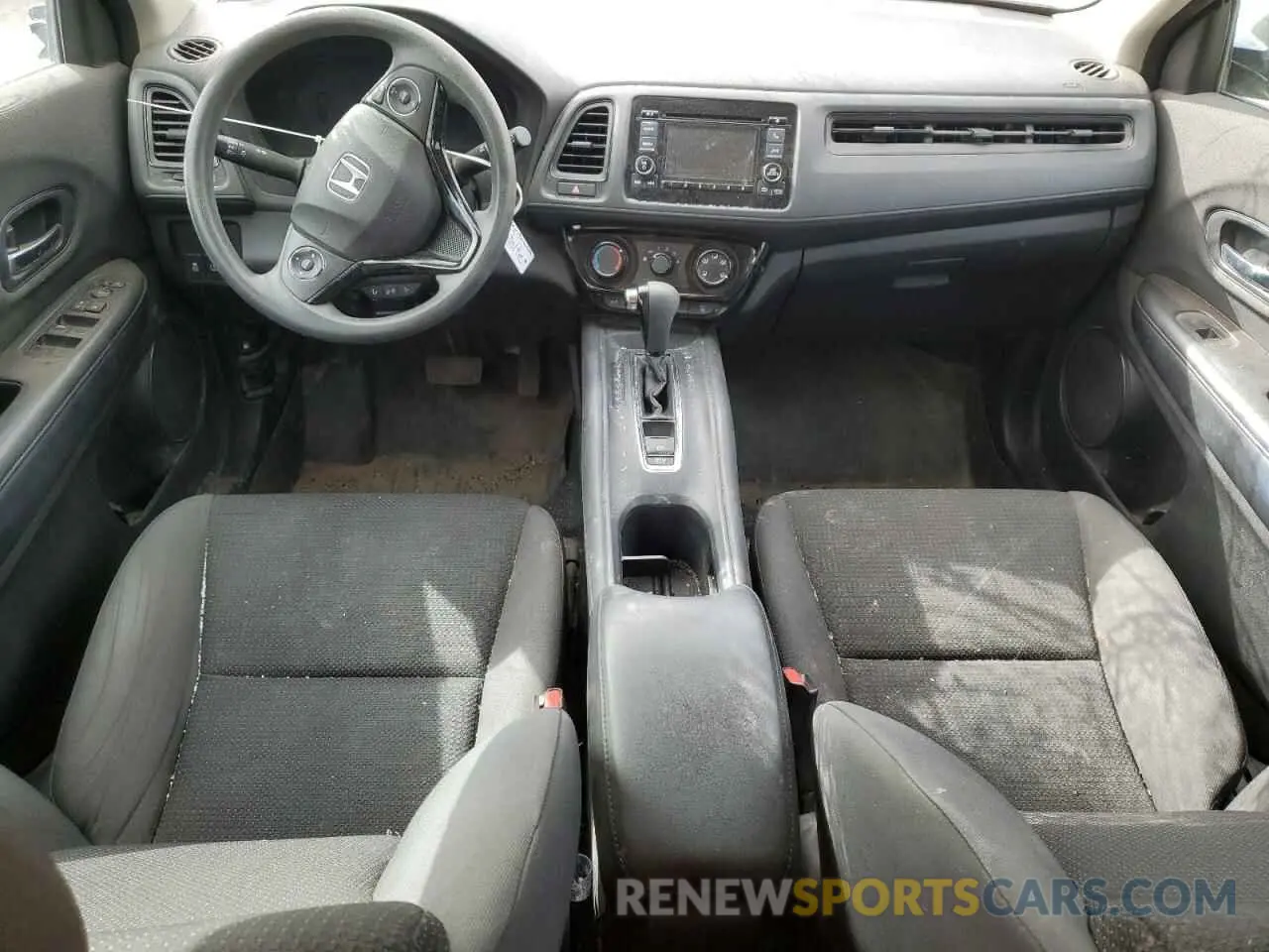 8 Photograph of a damaged car 3CZRU6H36KG708243 HONDA HR-V 2019