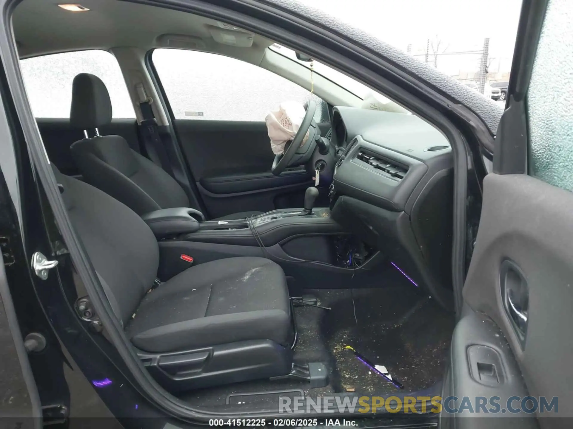 5 Photograph of a damaged car 3CZRU6H36KG718867 HONDA HR-V 2019