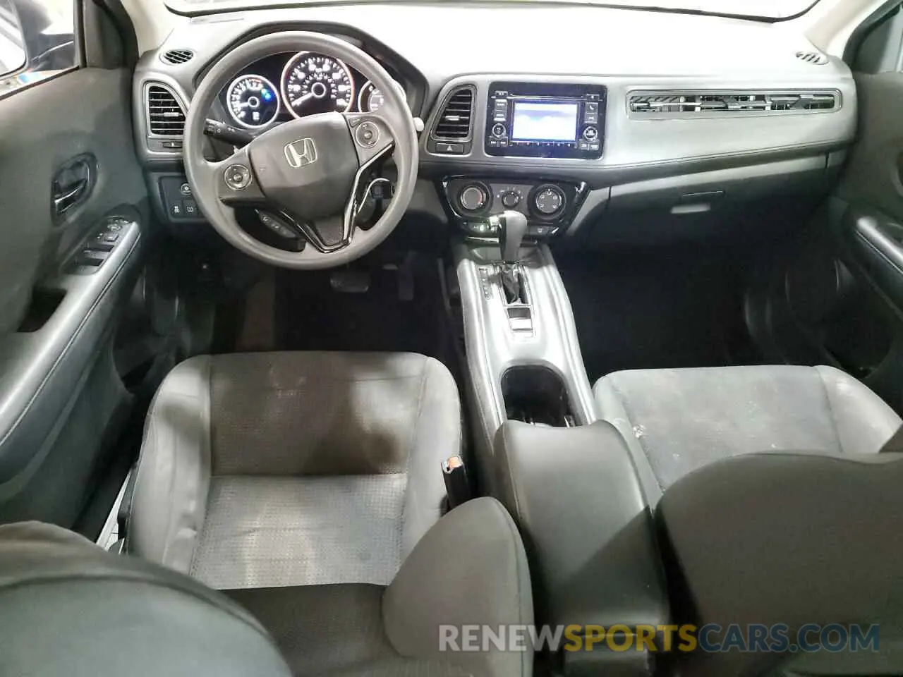 8 Photograph of a damaged car 3CZRU6H36KG720666 HONDA HR-V 2019