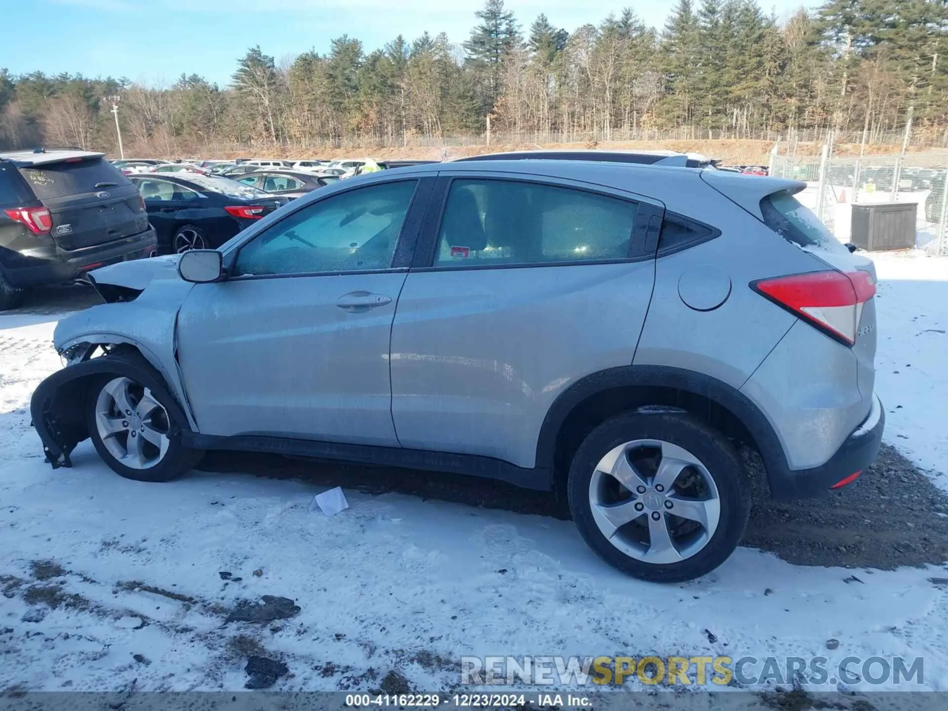 15 Photograph of a damaged car 3CZRU6H36KG724314 HONDA HR-V 2019