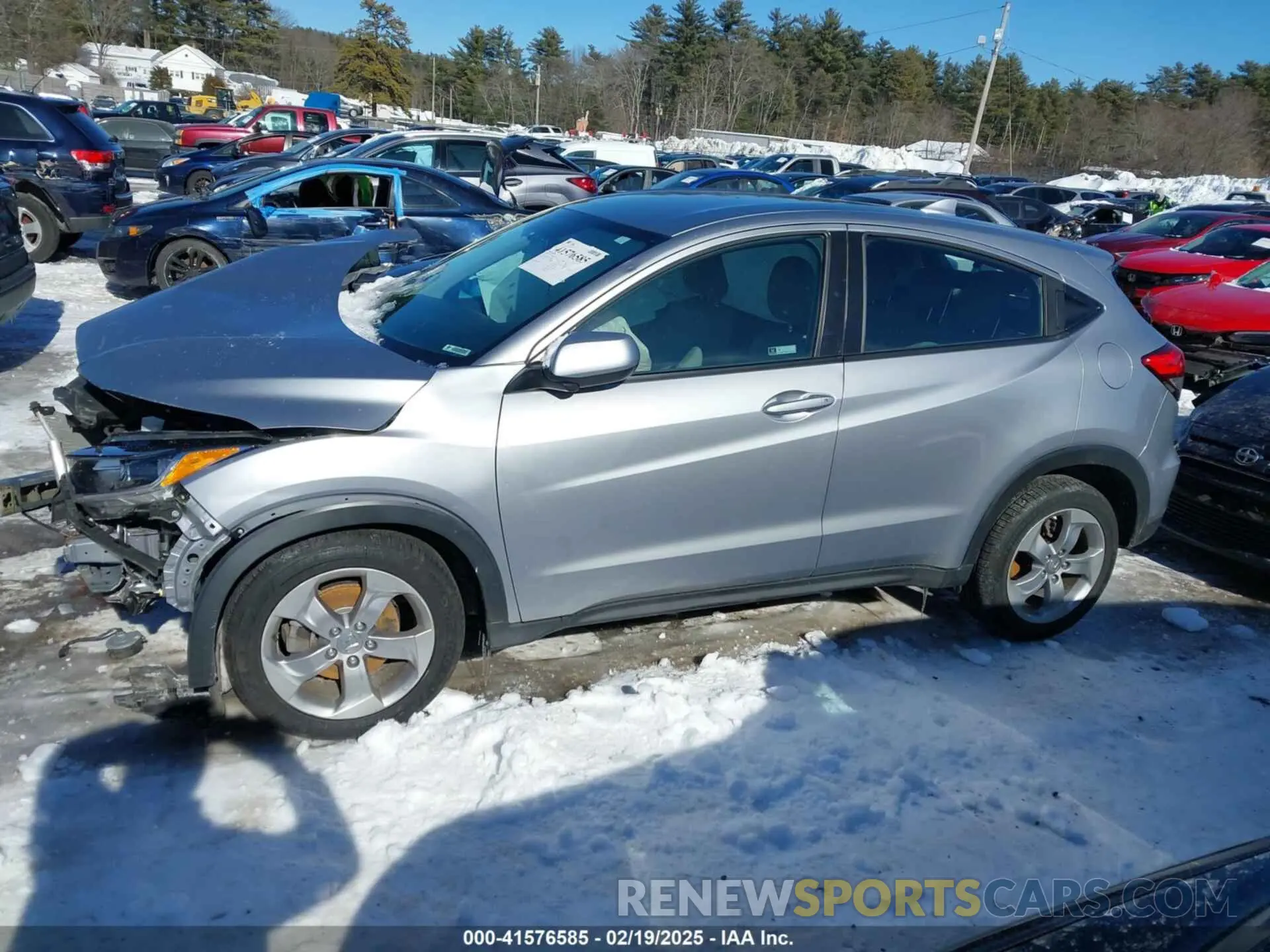 15 Photograph of a damaged car 3CZRU6H36KG729058 HONDA HR-V 2019