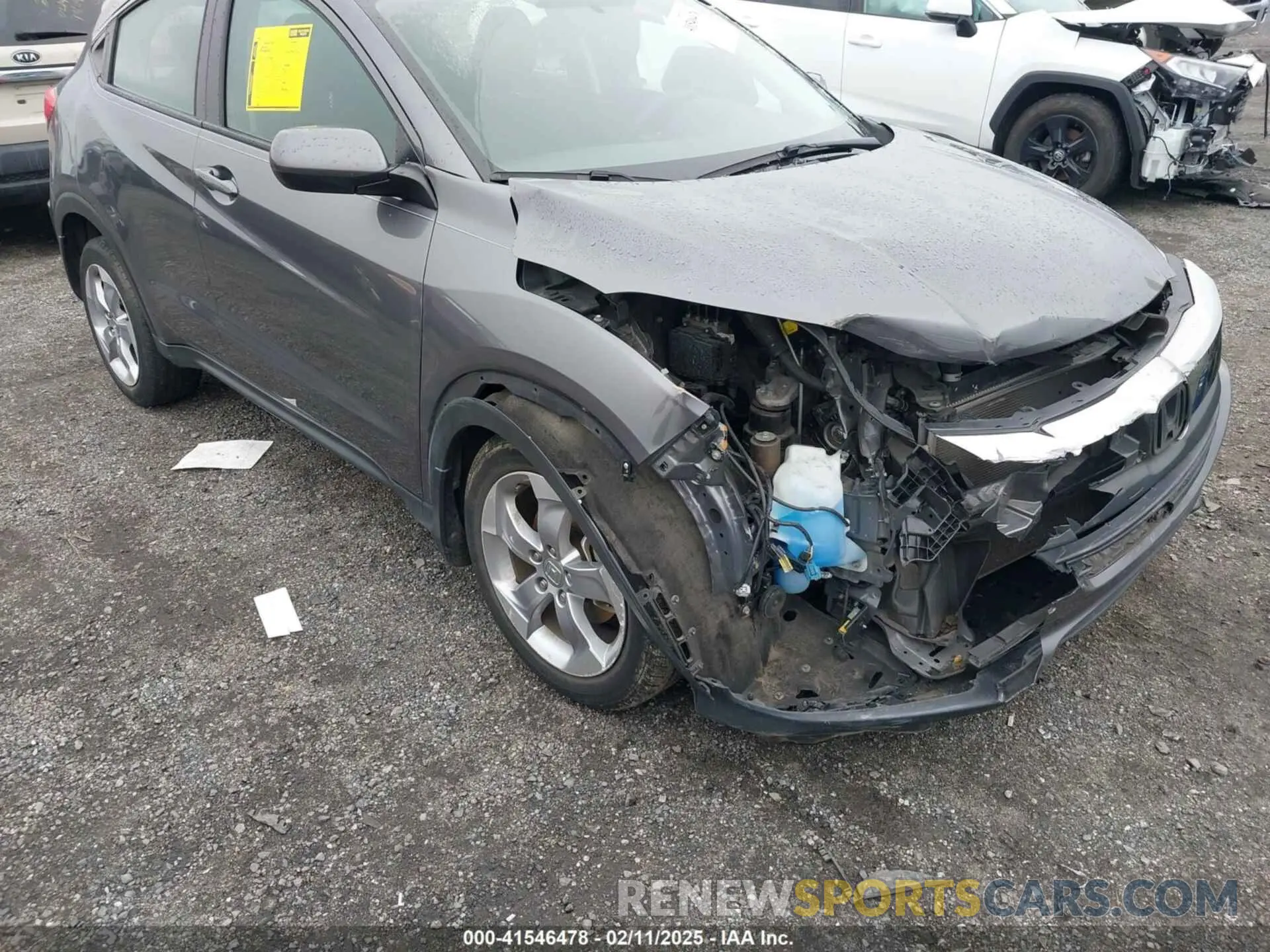 6 Photograph of a damaged car 3CZRU6H36KG729156 HONDA HR-V 2019