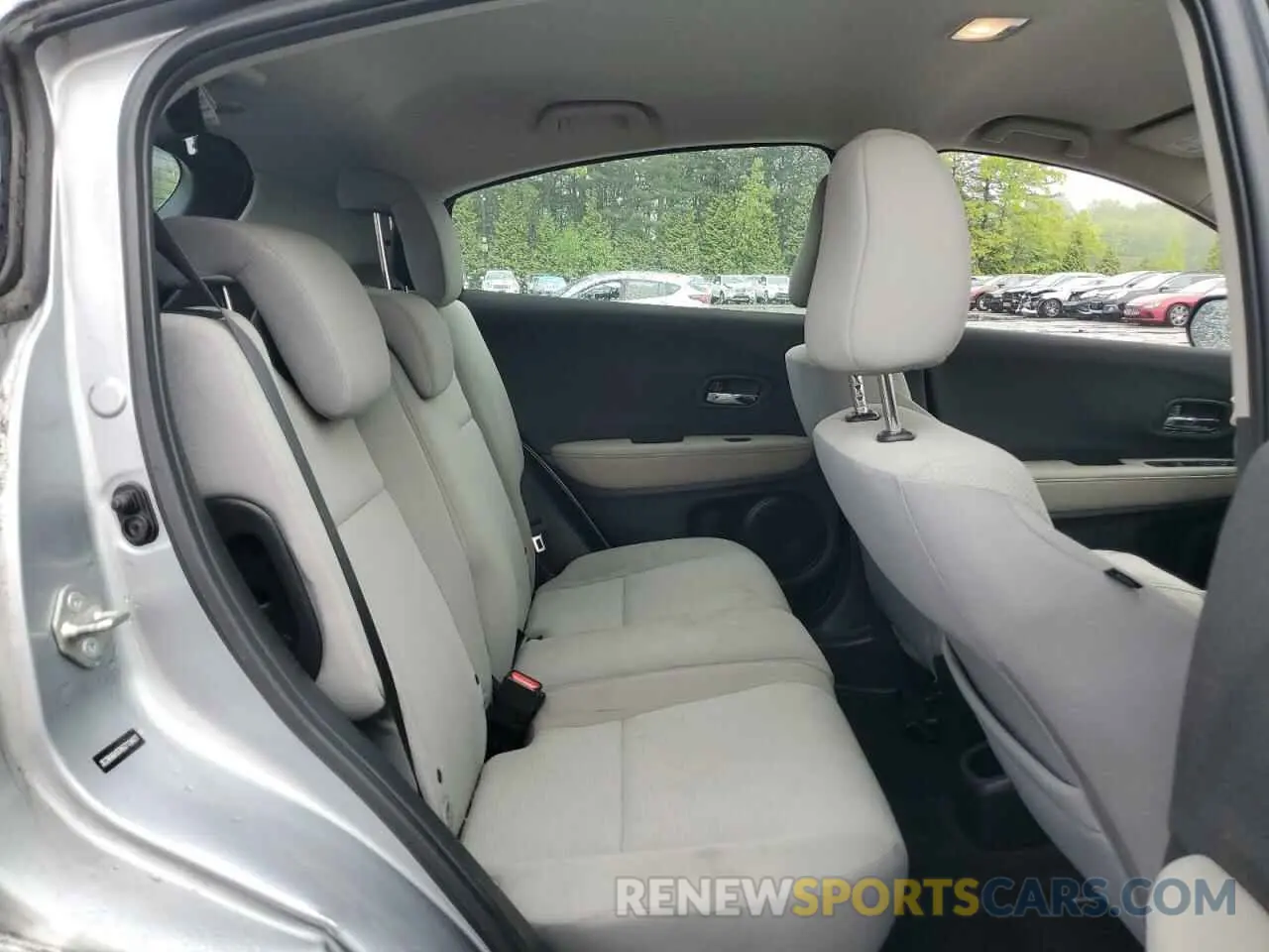 11 Photograph of a damaged car 3CZRU6H37KG710423 HONDA HR-V 2019