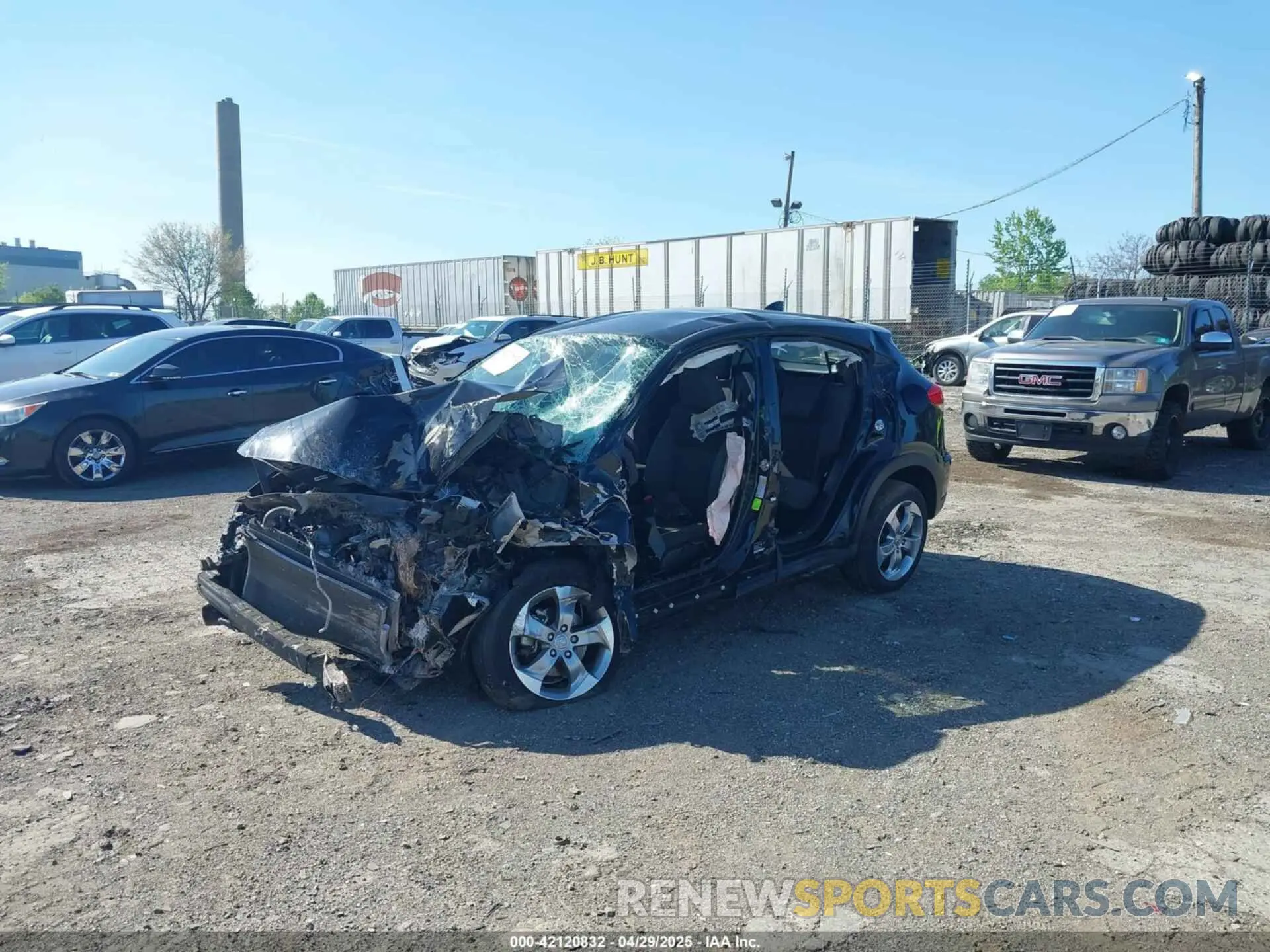 6 Photograph of a damaged car 3CZRU6H37KG720353 HONDA HR-V 2019