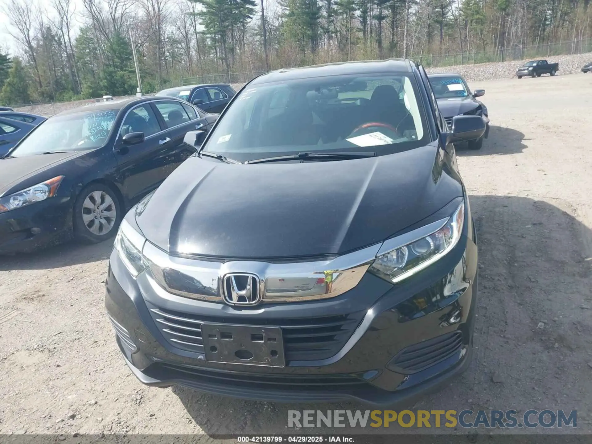 12 Photograph of a damaged car 3CZRU6H37KG726234 HONDA HR-V 2019