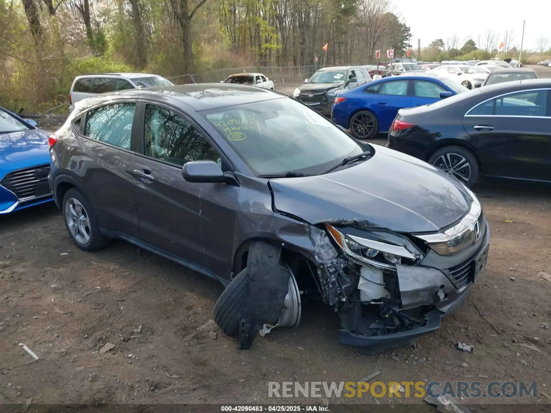 13 Photograph of a damaged car 3CZRU6H38KG709278 HONDA HR-V 2019