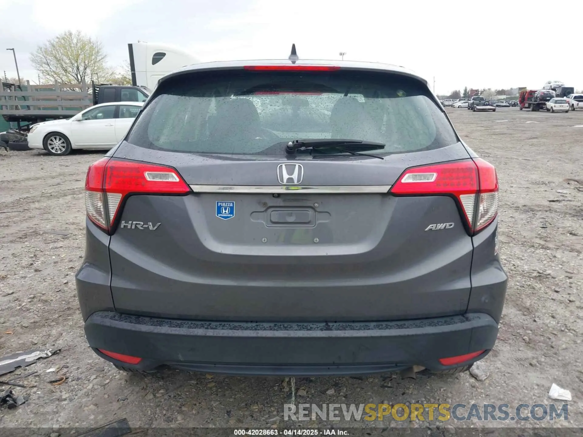 15 Photograph of a damaged car 3CZRU6H38KG725254 HONDA HR-V 2019