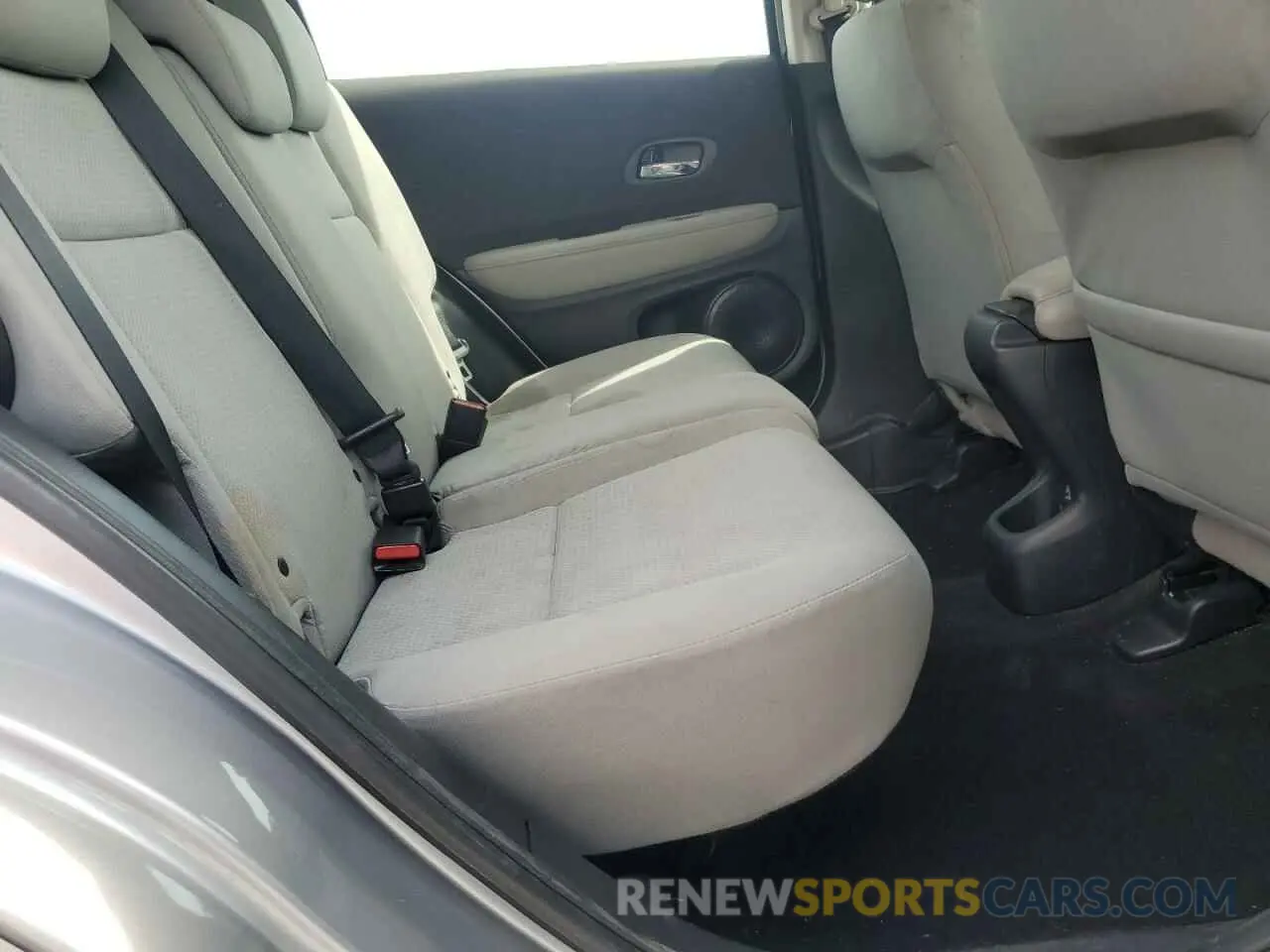 11 Photograph of a damaged car 3CZRU6H38KG730275 HONDA HR-V 2019