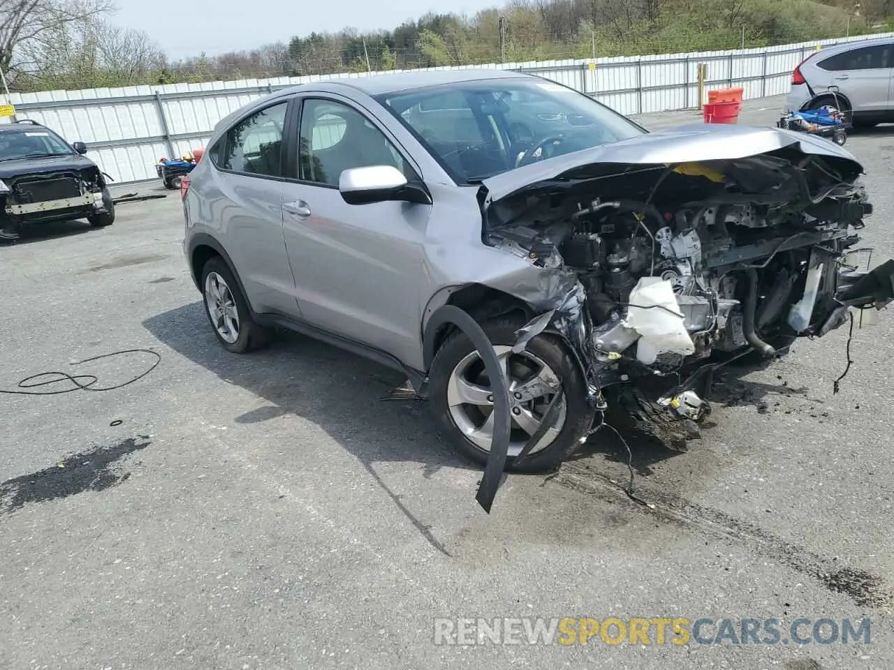4 Photograph of a damaged car 3CZRU6H38KG730275 HONDA HR-V 2019