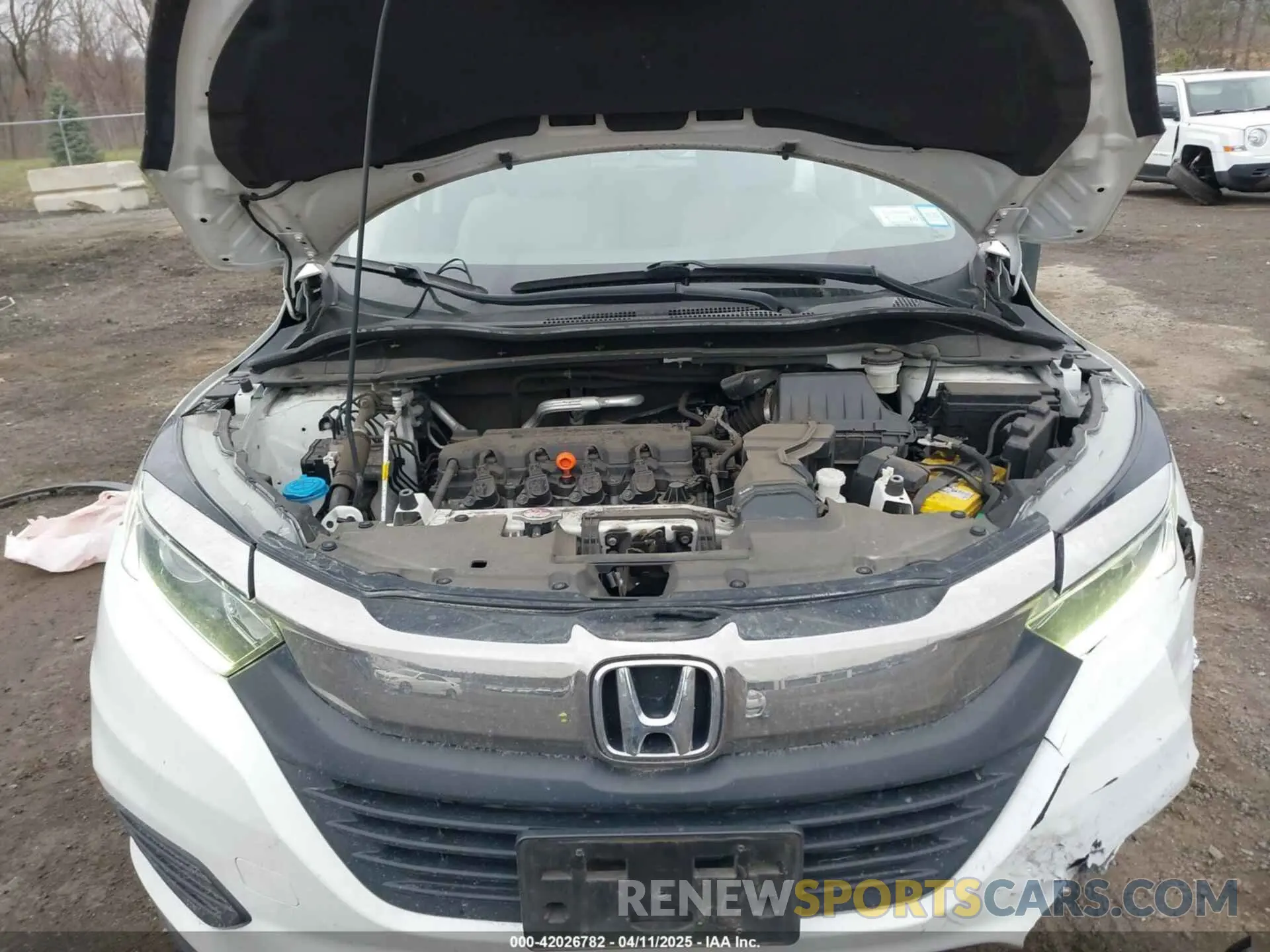 10 Photograph of a damaged car 3CZRU6H38KM743805 HONDA HR-V 2019