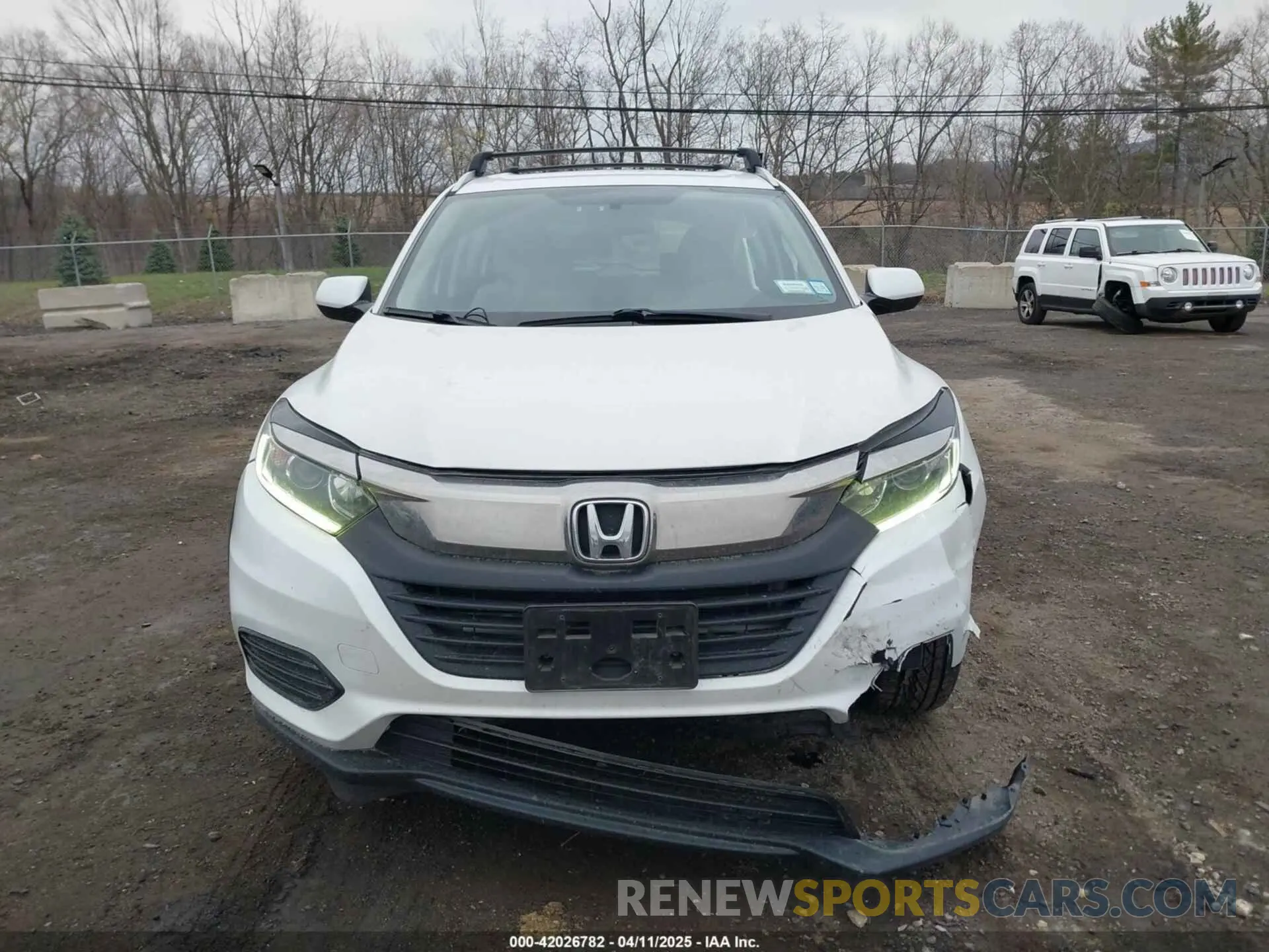 12 Photograph of a damaged car 3CZRU6H38KM743805 HONDA HR-V 2019