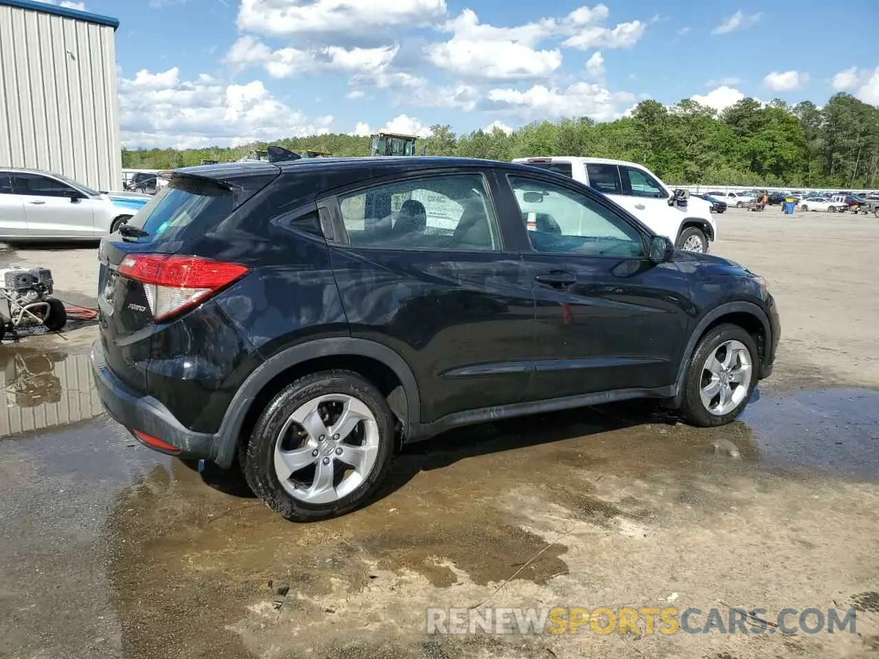 3 Photograph of a damaged car 3CZRU6H39KG714764 HONDA HR-V 2019