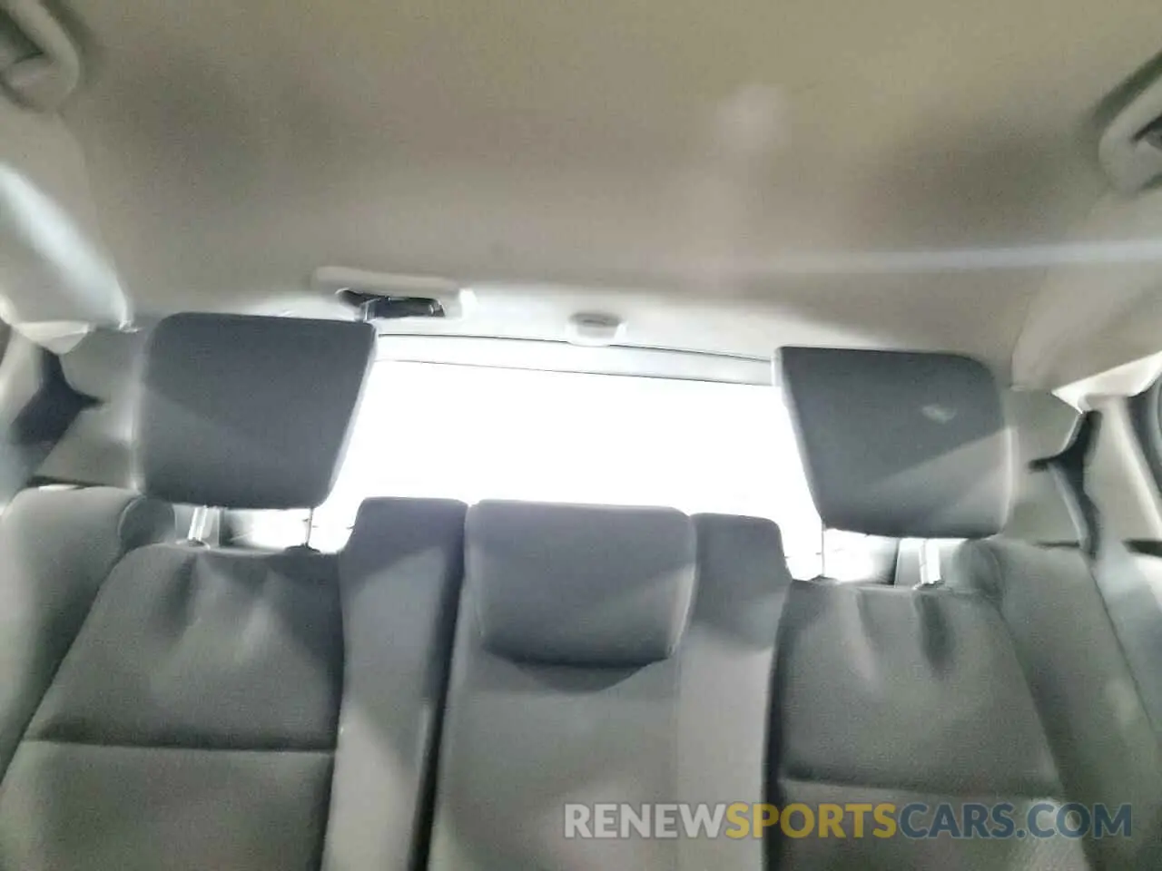 10 Photograph of a damaged car 3CZRU6H39KG716160 HONDA HR-V 2019