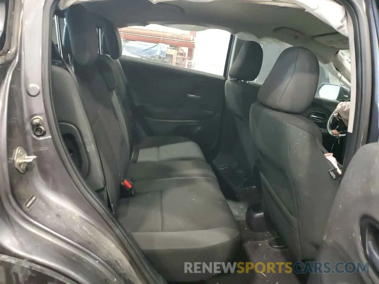 11 Photograph of a damaged car 3CZRU6H39KG716160 HONDA HR-V 2019