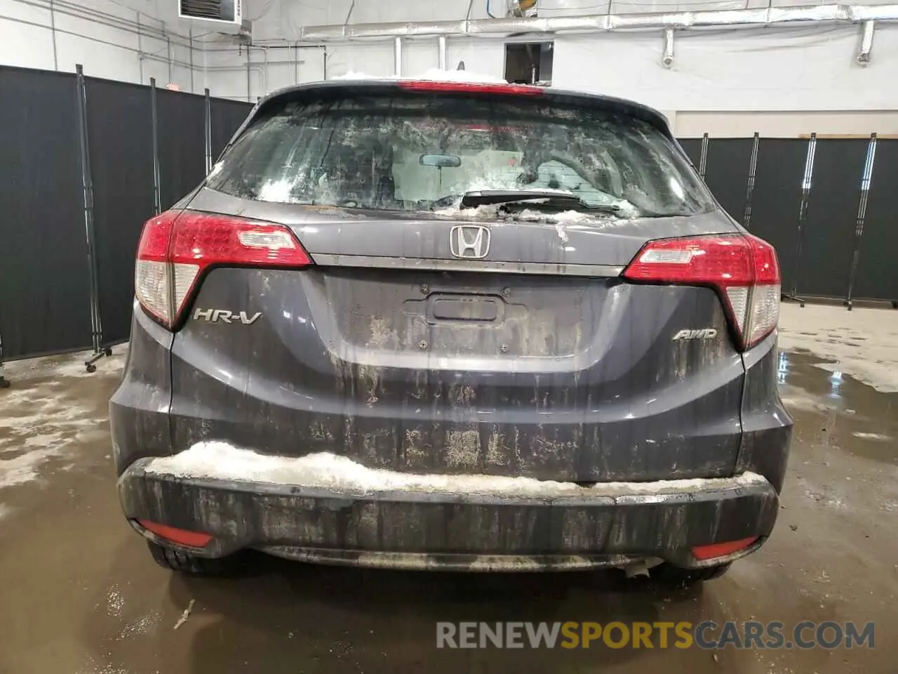 6 Photograph of a damaged car 3CZRU6H39KG716160 HONDA HR-V 2019