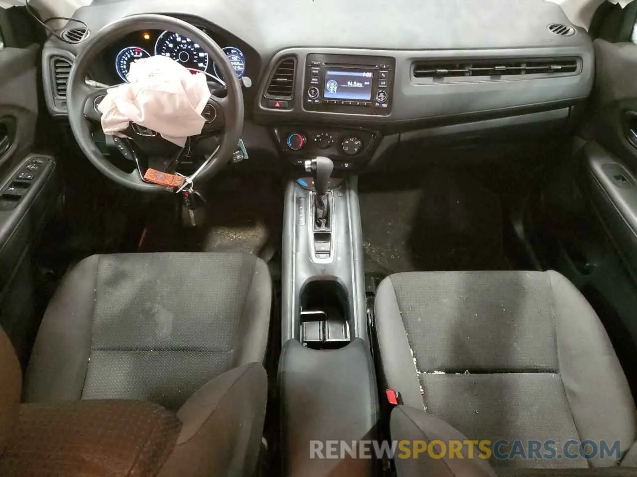 8 Photograph of a damaged car 3CZRU6H39KG716160 HONDA HR-V 2019