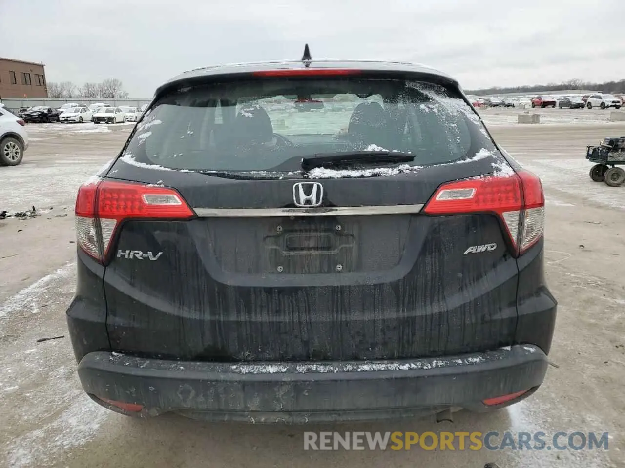 6 Photograph of a damaged car 3CZRU6H39KG722038 HONDA HR-V 2019