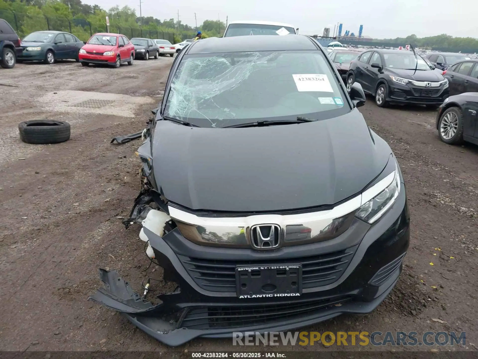 12 Photograph of a damaged car 3CZRU6H39KG722170 HONDA HR-V 2019