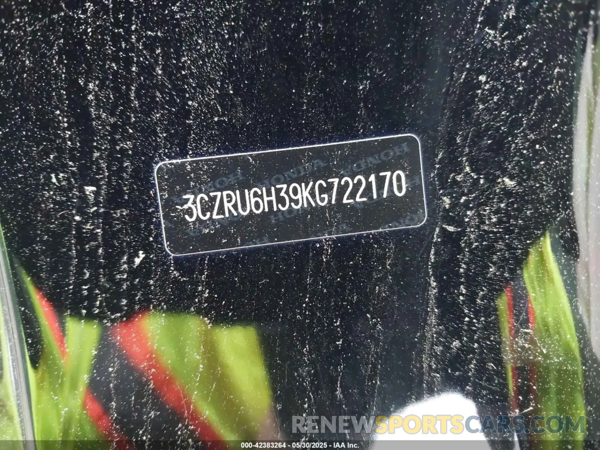 18 Photograph of a damaged car 3CZRU6H39KG722170 HONDA HR-V 2019
