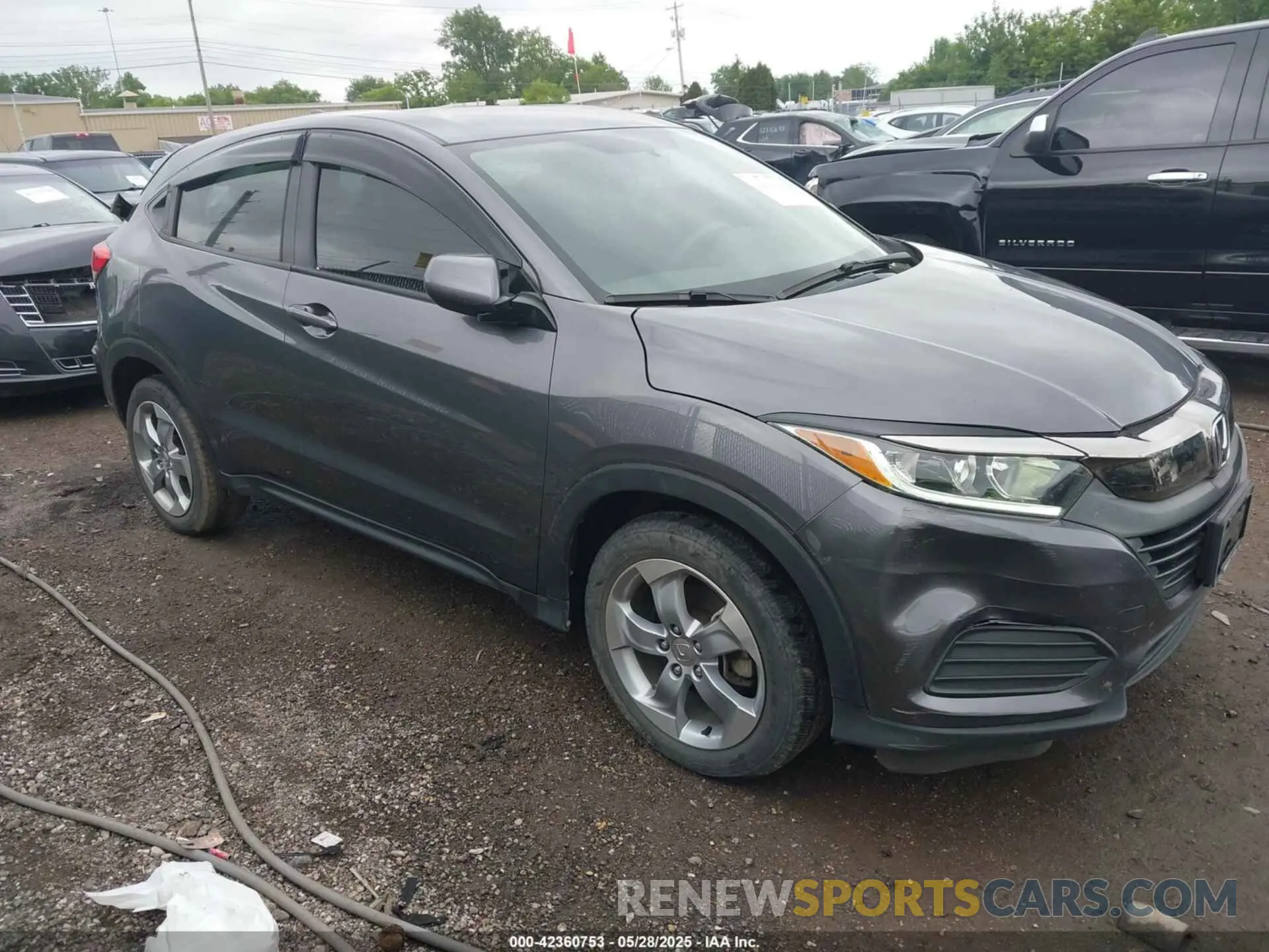 1 Photograph of a damaged car 3CZRU6H3XKG706396 HONDA HR-V 2019