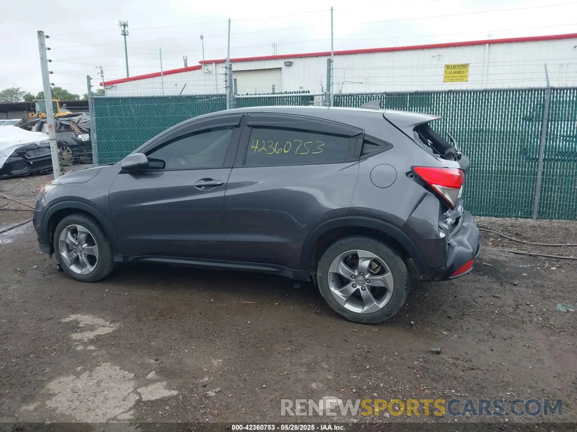 14 Photograph of a damaged car 3CZRU6H3XKG706396 HONDA HR-V 2019