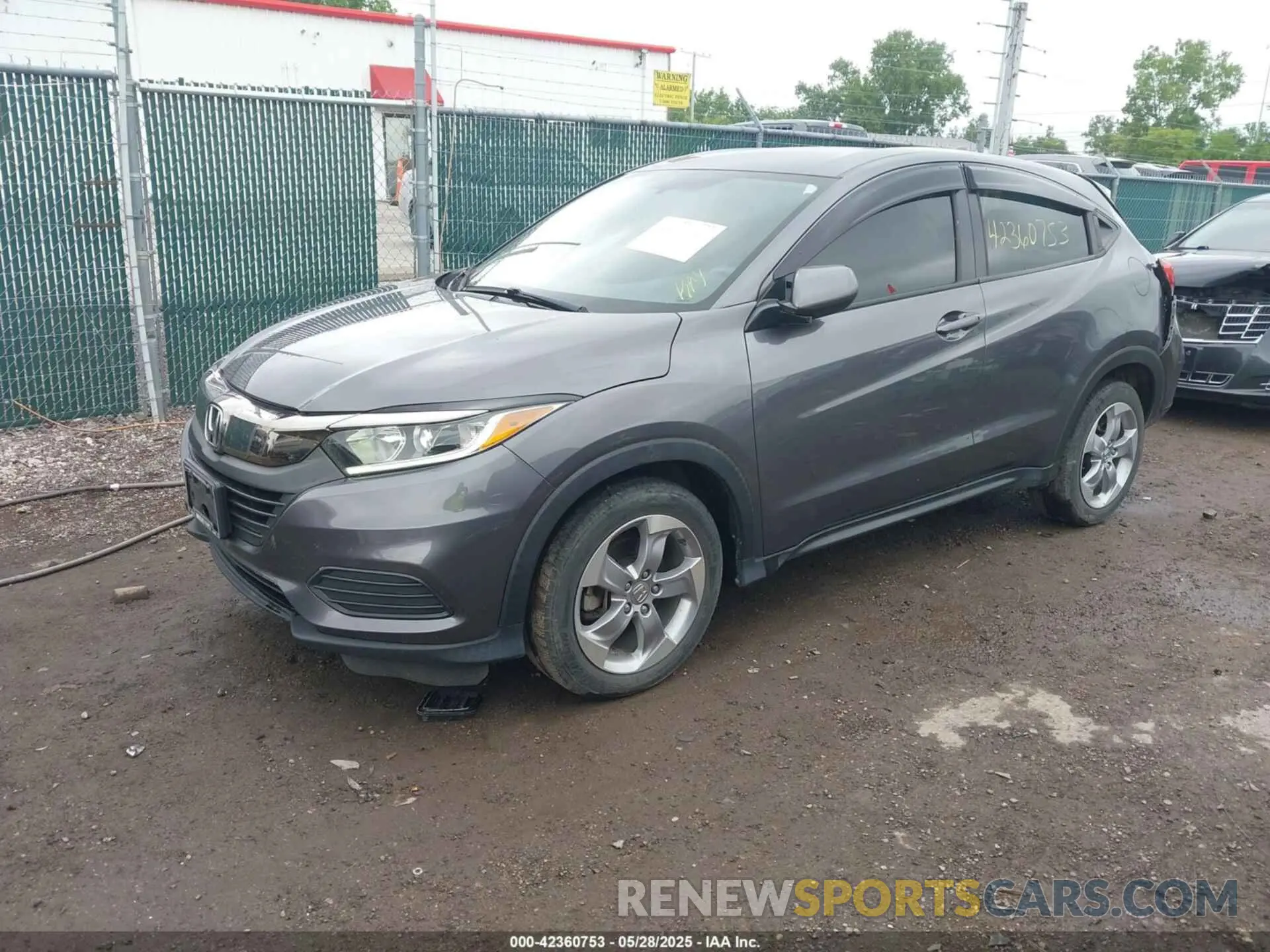 2 Photograph of a damaged car 3CZRU6H3XKG706396 HONDA HR-V 2019