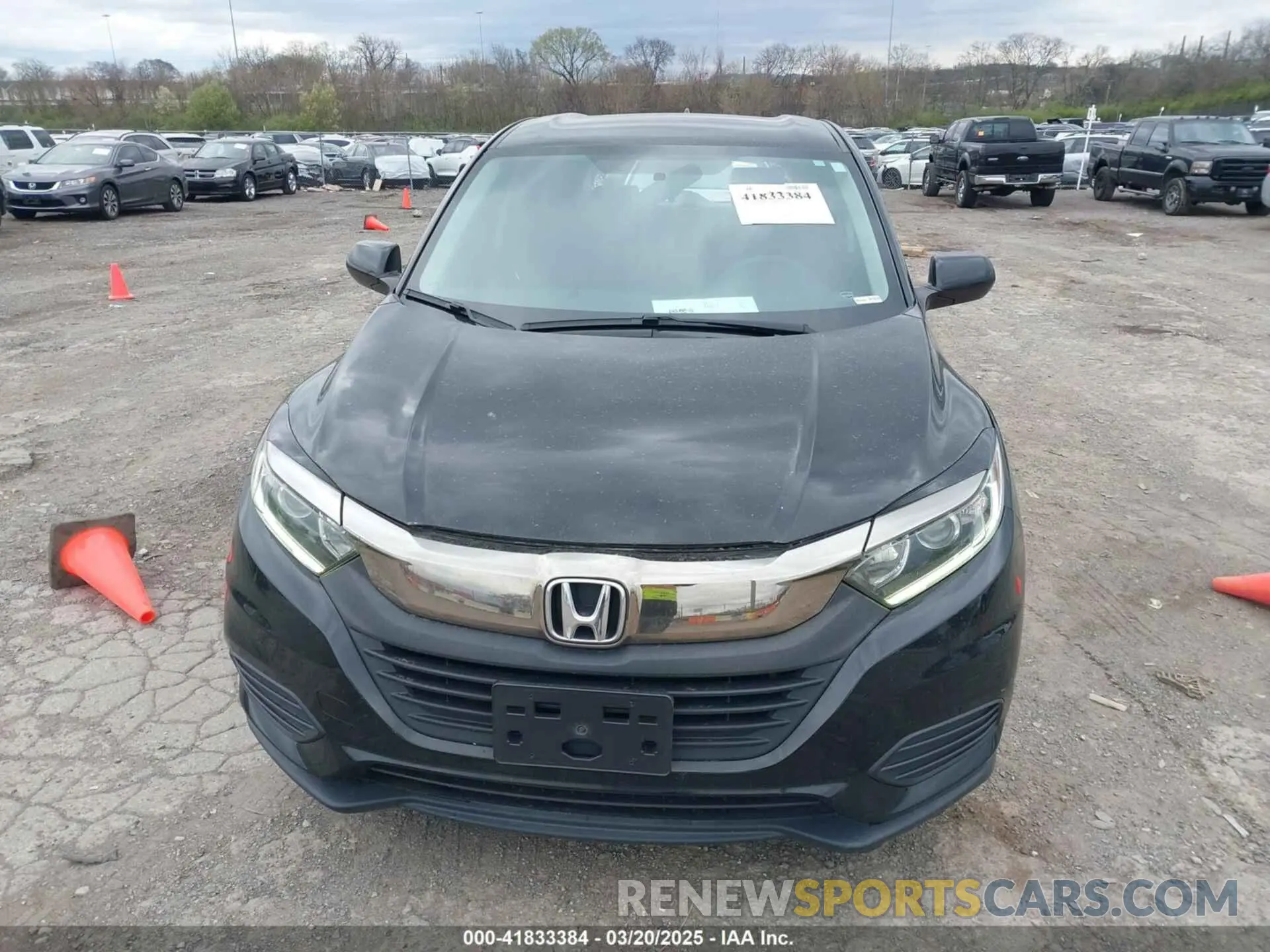 12 Photograph of a damaged car 3CZRU6H3XKG707838 HONDA HR-V 2019