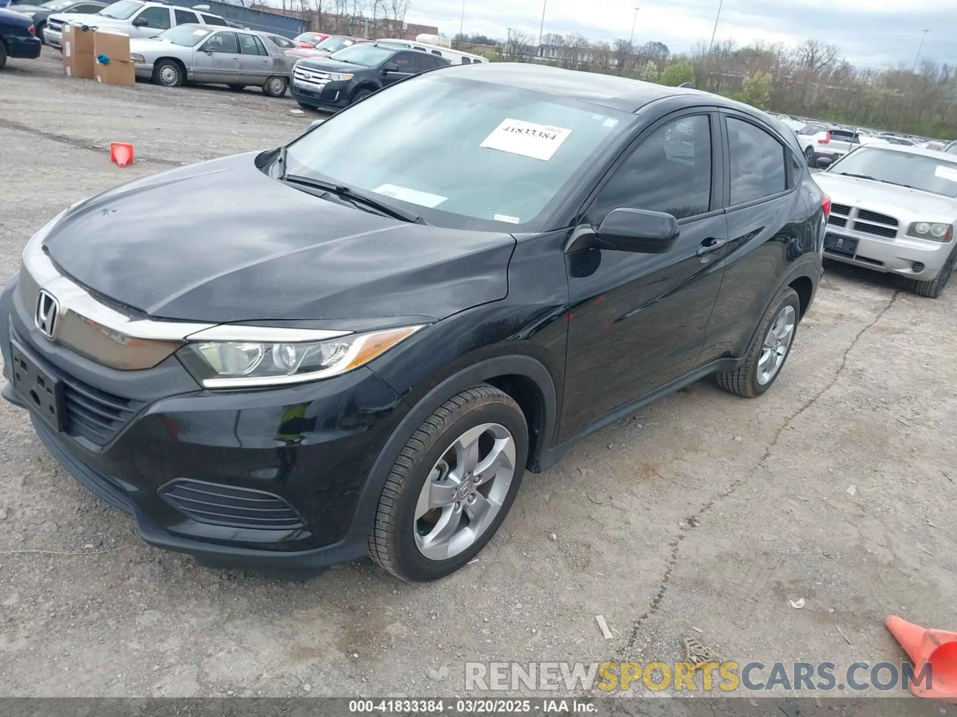 2 Photograph of a damaged car 3CZRU6H3XKG707838 HONDA HR-V 2019