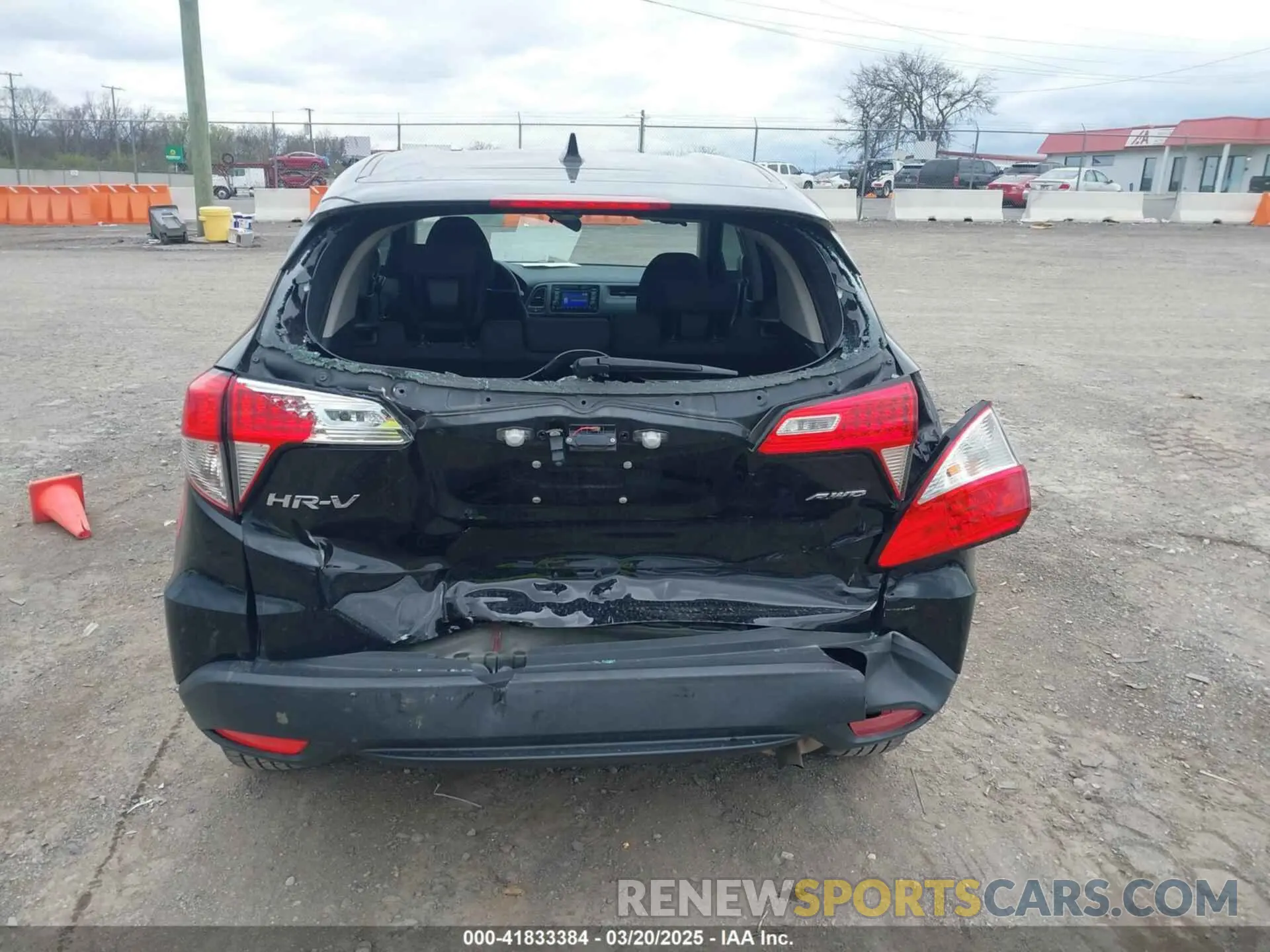 6 Photograph of a damaged car 3CZRU6H3XKG707838 HONDA HR-V 2019