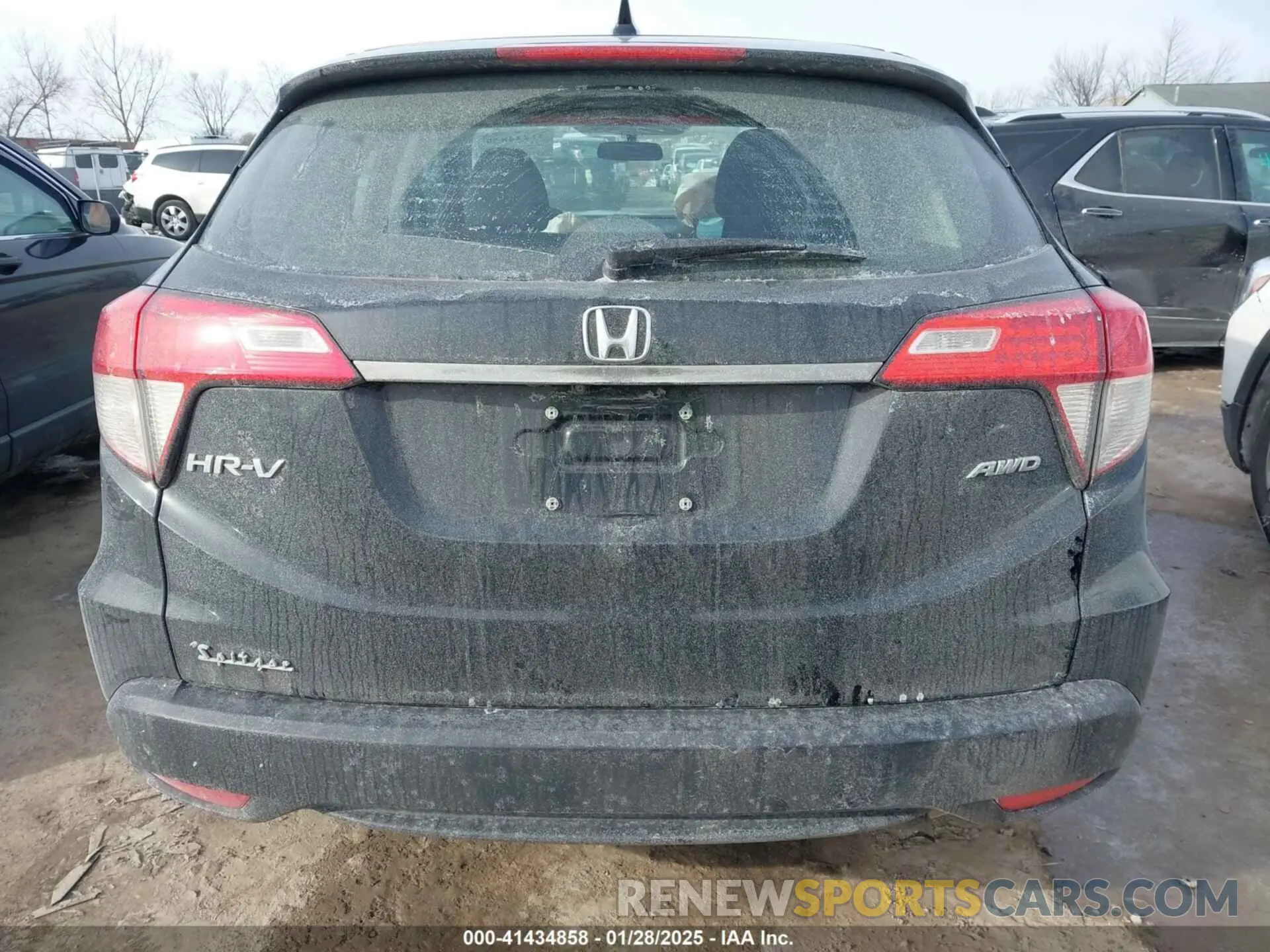 16 Photograph of a damaged car 3CZRU6H3XKG707855 HONDA HR-V 2019