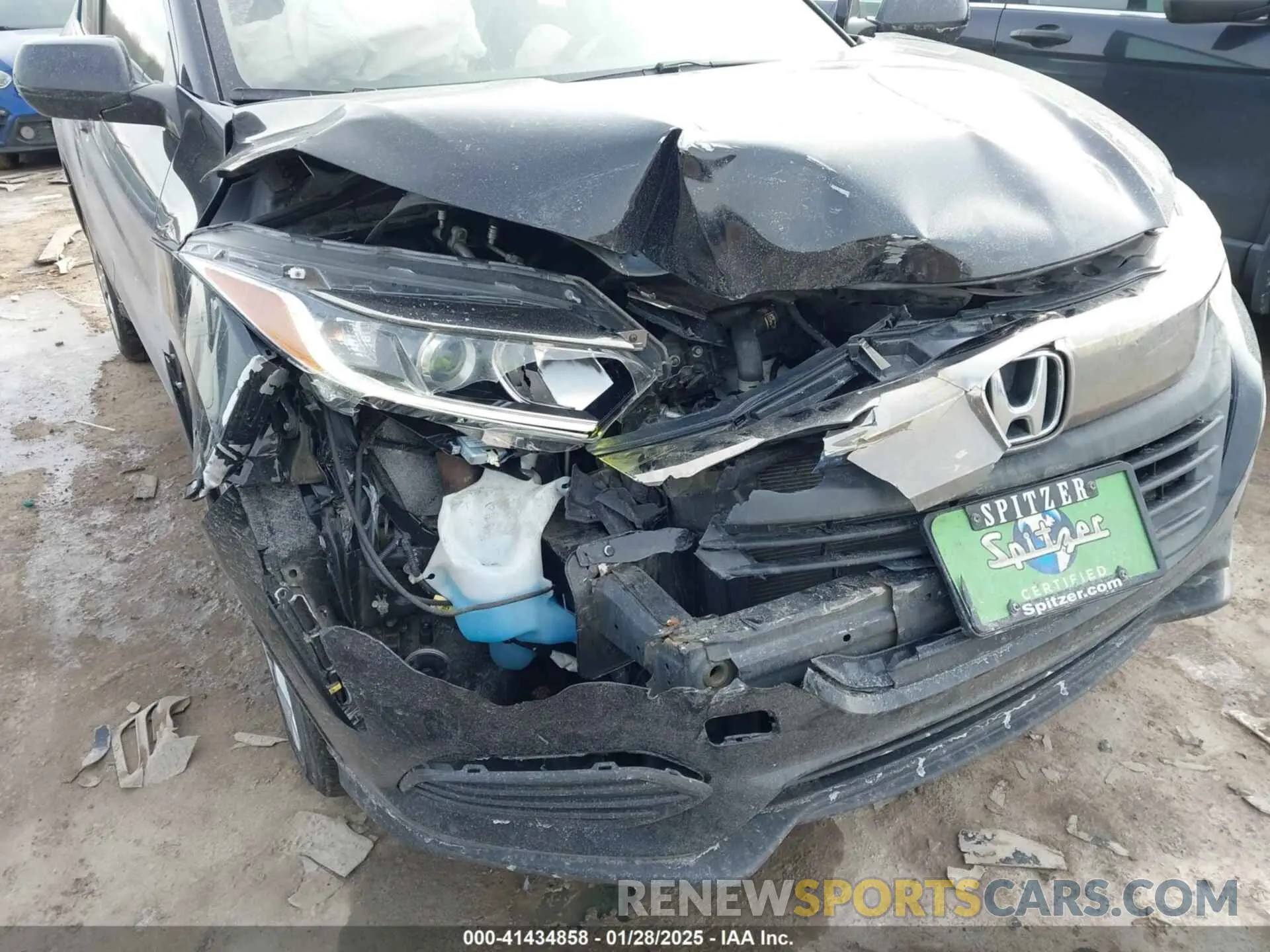 6 Photograph of a damaged car 3CZRU6H3XKG707855 HONDA HR-V 2019