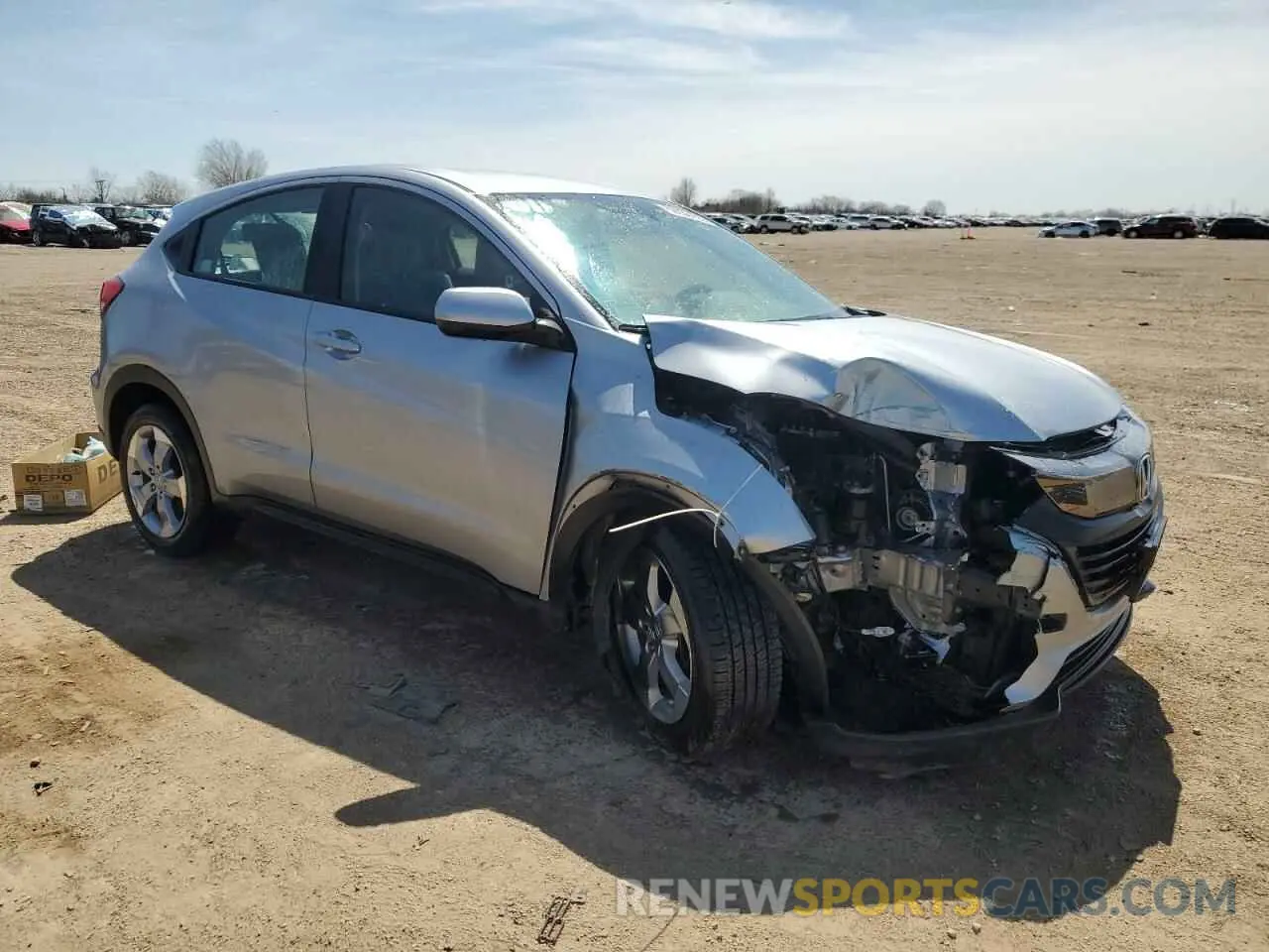 4 Photograph of a damaged car 3CZRU6H3XKG710125 HONDA HR-V 2019