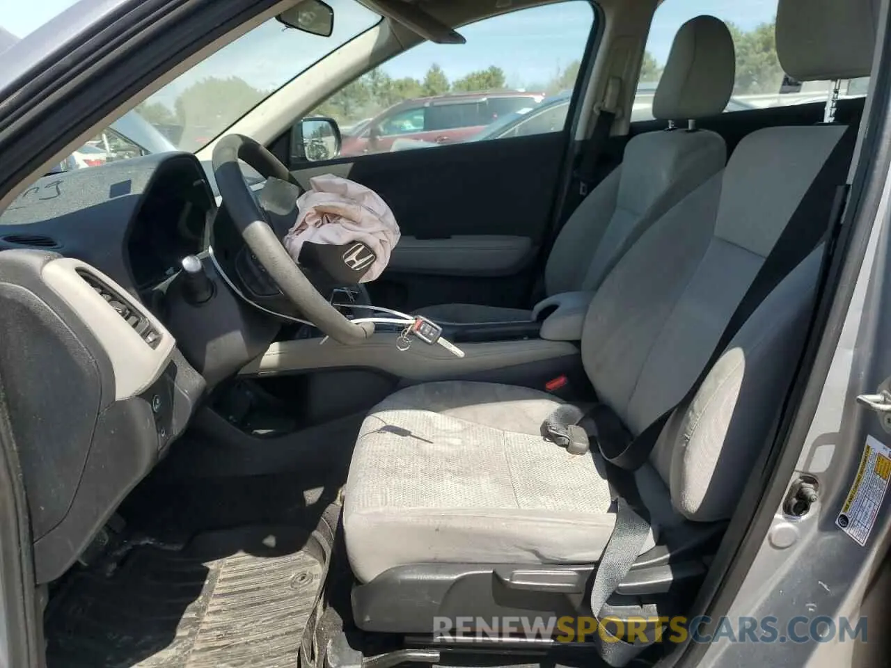 7 Photograph of a damaged car 3CZRU6H3XKG710125 HONDA HR-V 2019