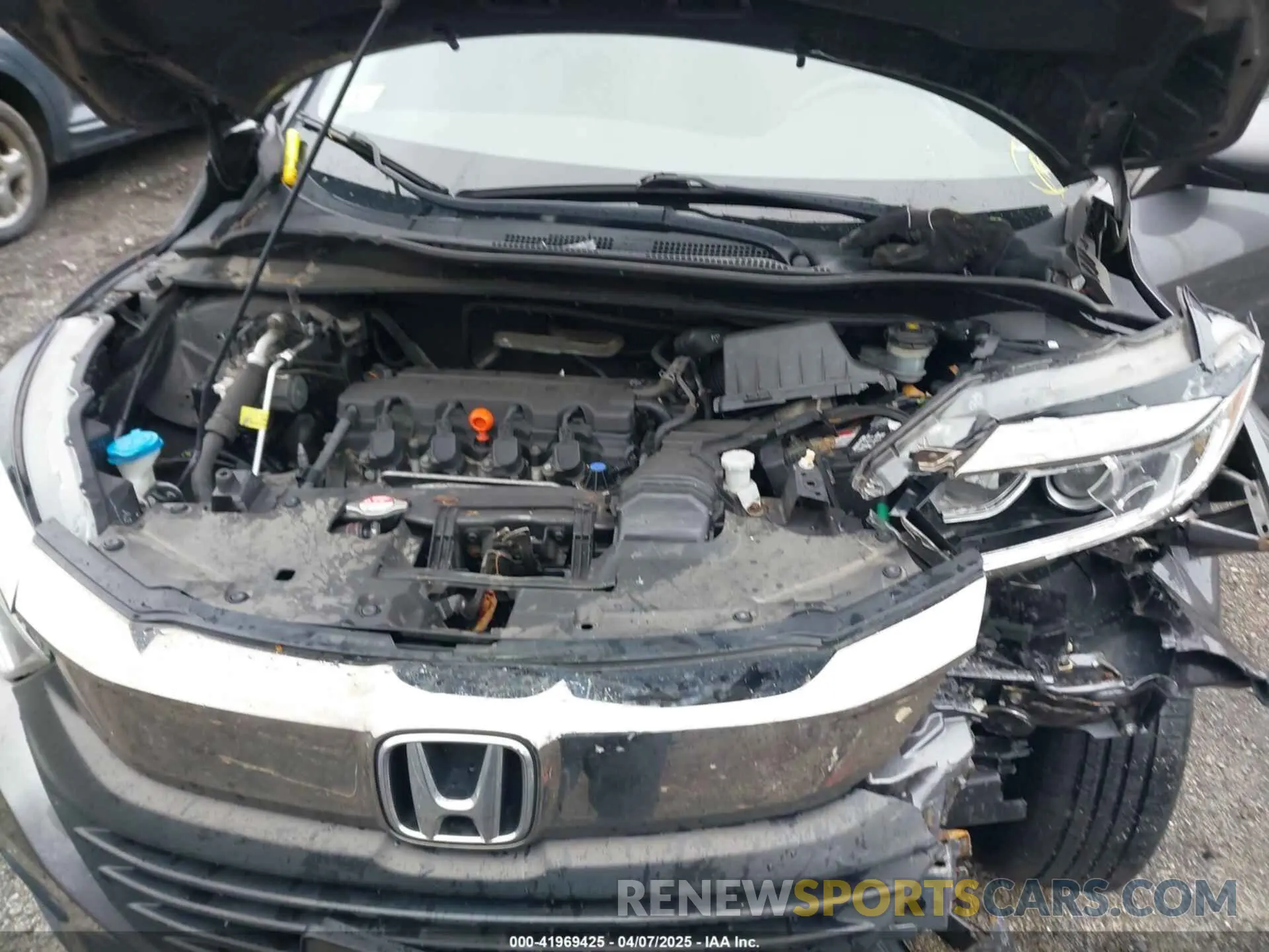 10 Photograph of a damaged car 3CZRU6H3XKG712120 HONDA HR-V 2019
