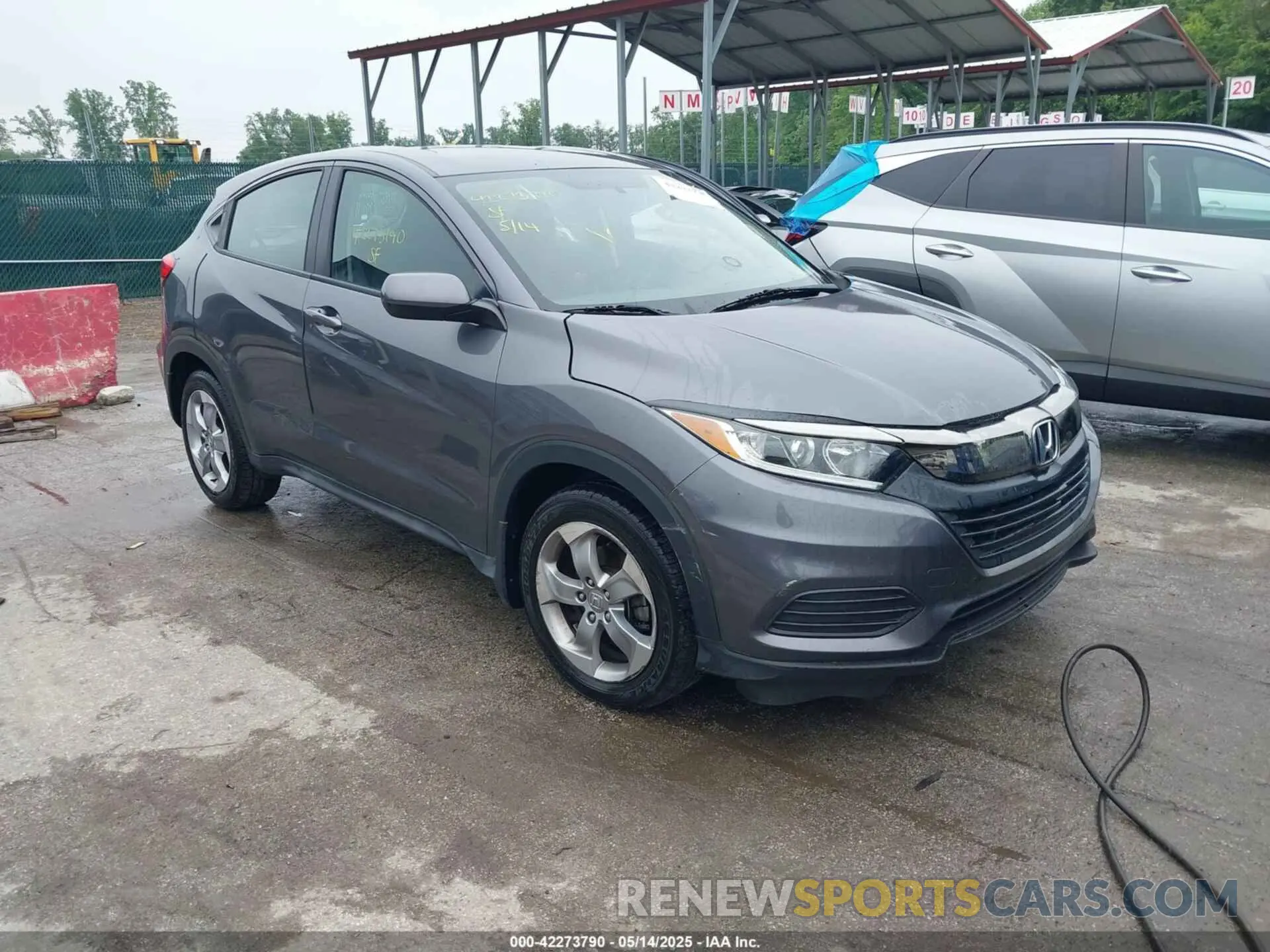 1 Photograph of a damaged car 3CZRU6H3XKG713350 HONDA HR-V 2019