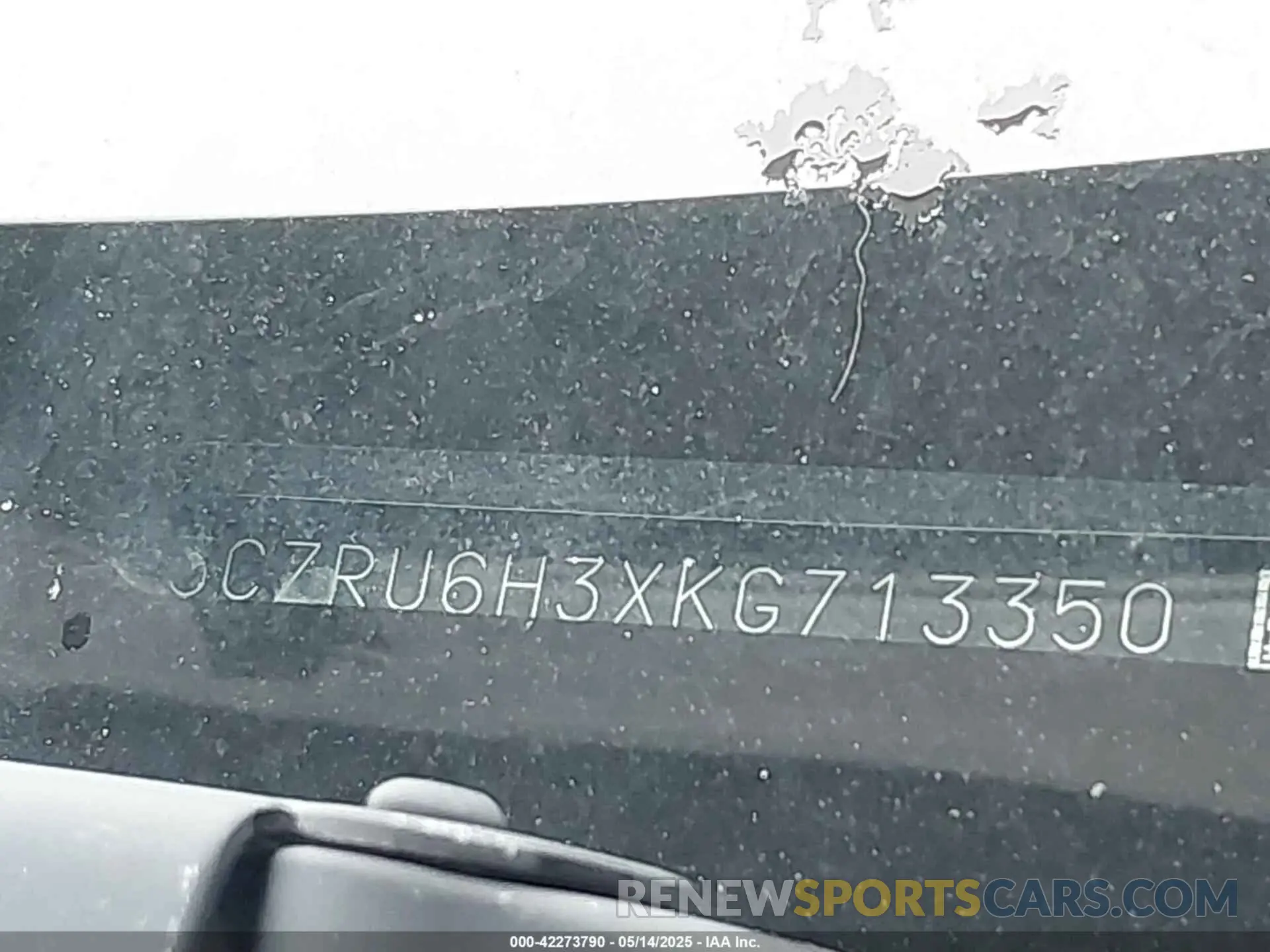 9 Photograph of a damaged car 3CZRU6H3XKG713350 HONDA HR-V 2019
