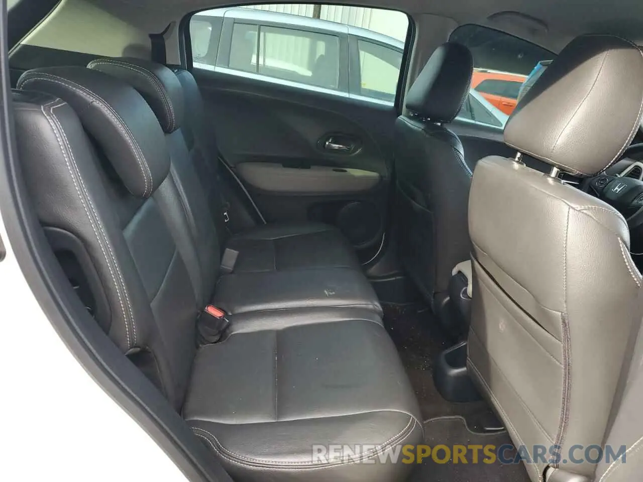 10 Photograph of a damaged car 3CZRU6H3XKM709218 HONDA HR-V 2019