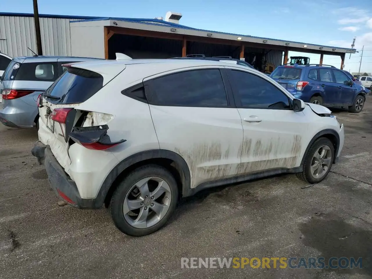 3 Photograph of a damaged car 3CZRU6H3XKM709218 HONDA HR-V 2019
