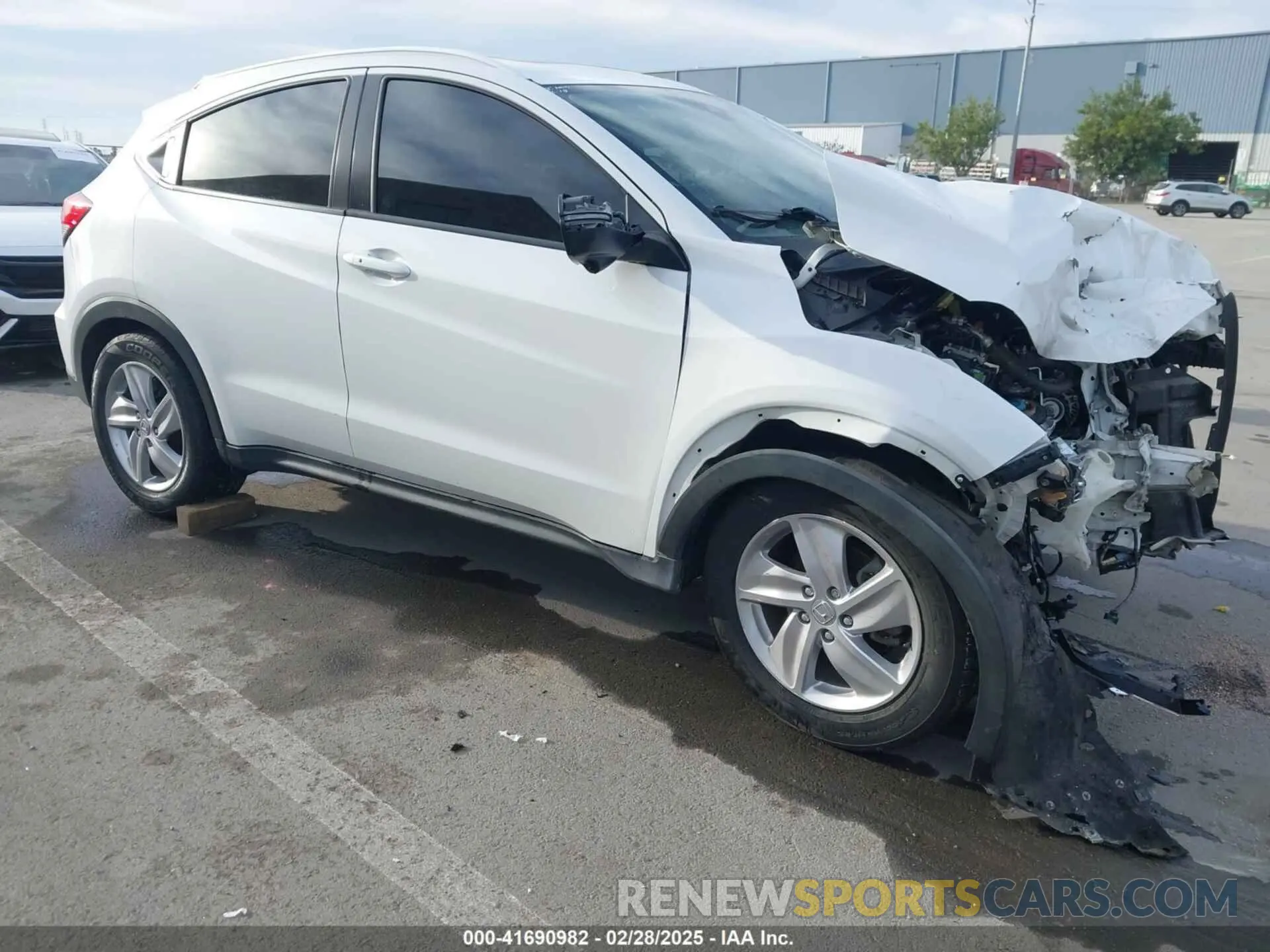 1 Photograph of a damaged car 3CZRU6H50KM732508 HONDA HR-V 2019