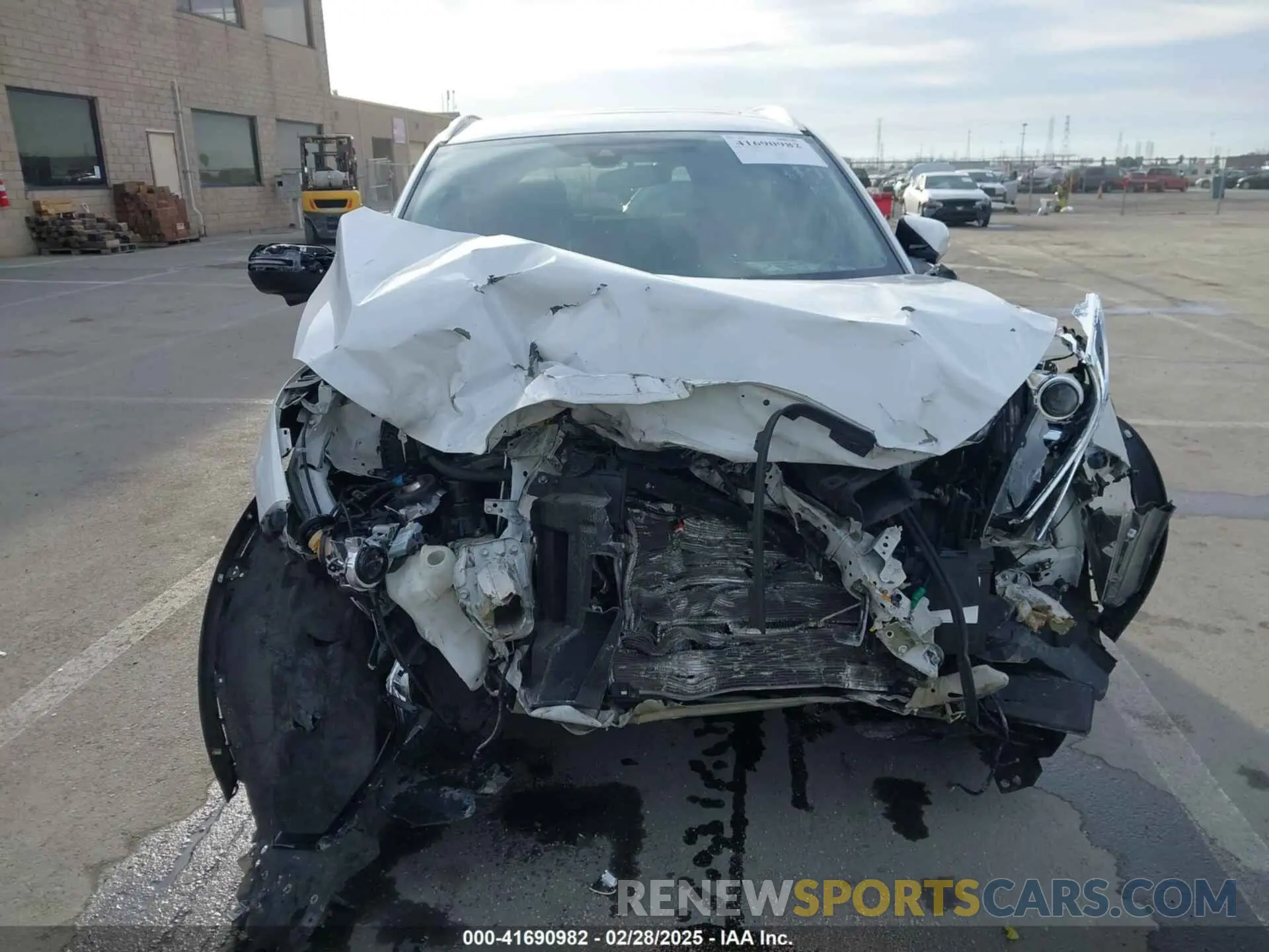 12 Photograph of a damaged car 3CZRU6H50KM732508 HONDA HR-V 2019