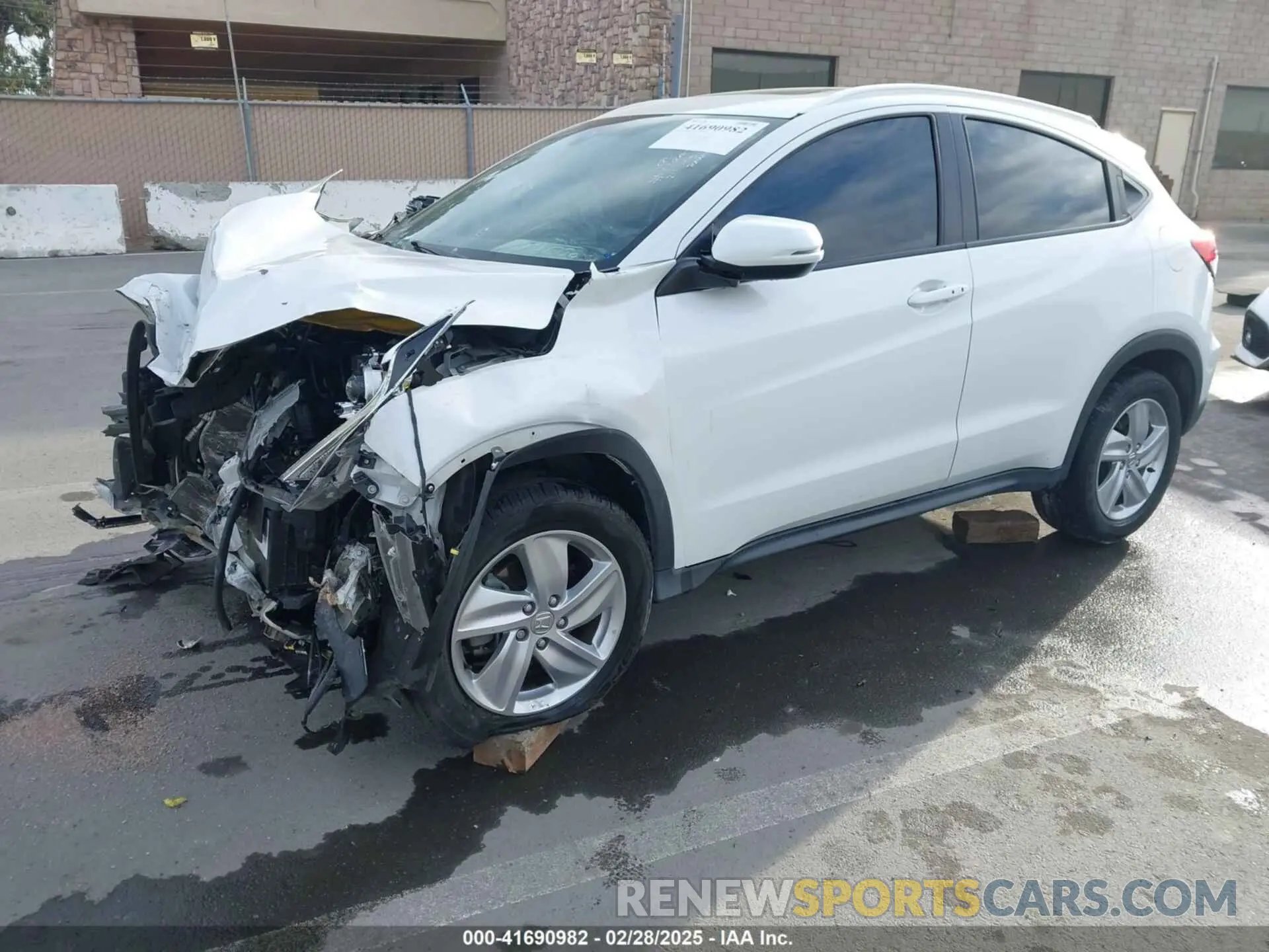 2 Photograph of a damaged car 3CZRU6H50KM732508 HONDA HR-V 2019