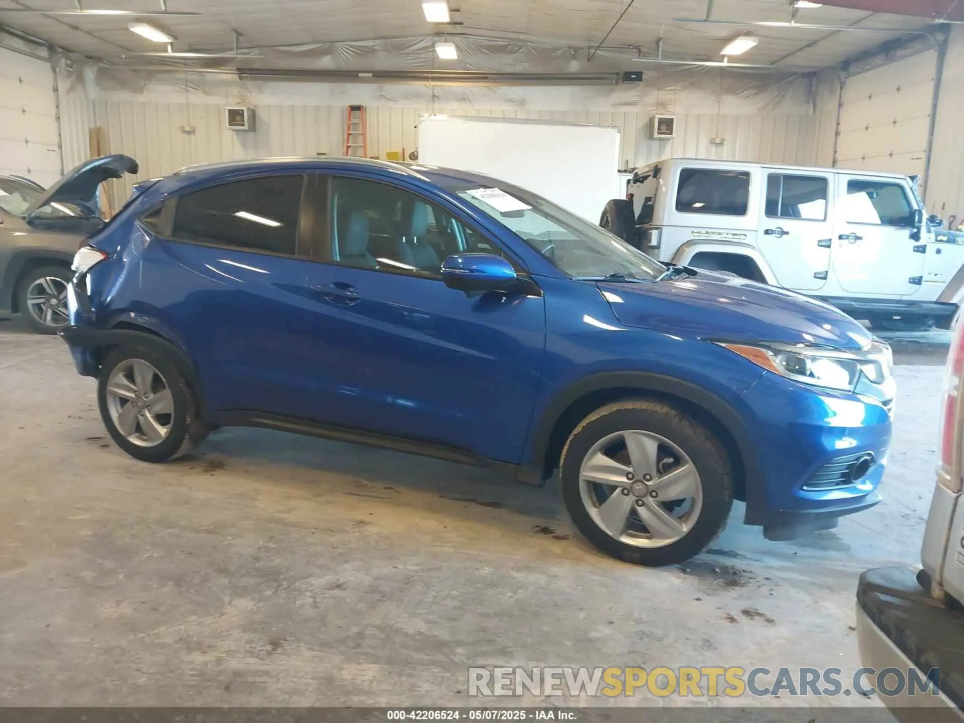 1 Photograph of a damaged car 3CZRU6H50KM739507 HONDA HR-V 2019