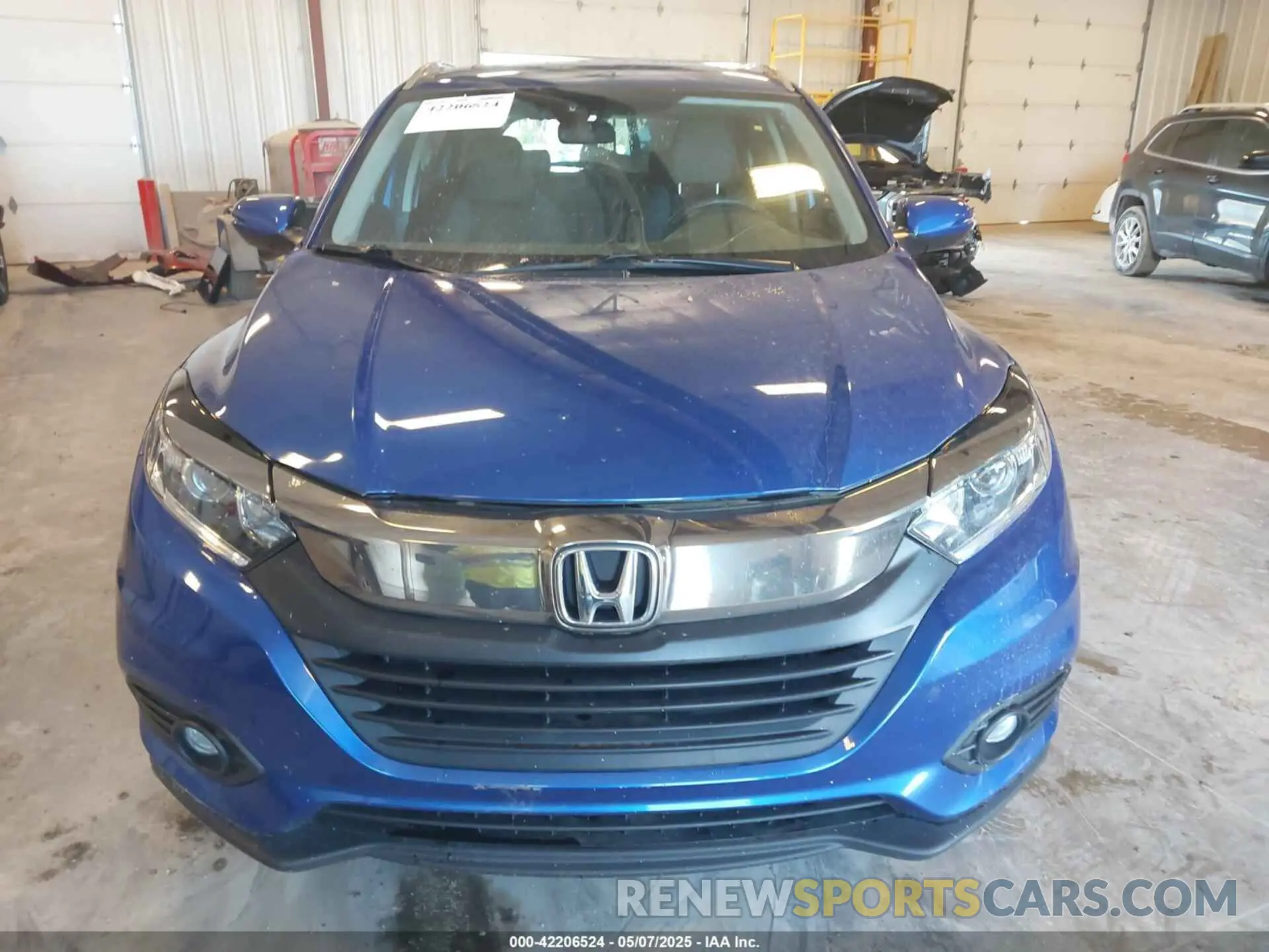 12 Photograph of a damaged car 3CZRU6H50KM739507 HONDA HR-V 2019