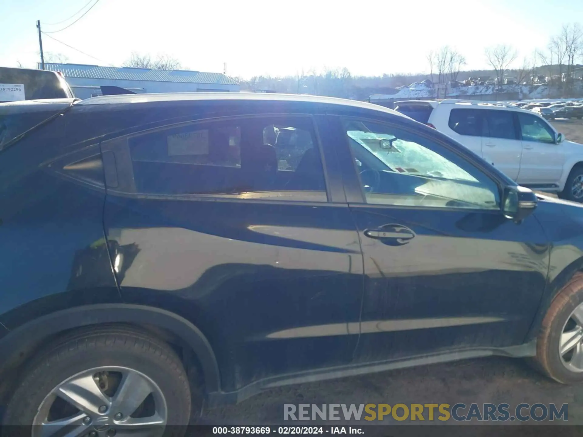 13 Photograph of a damaged car 3CZRU6H51KM716771 HONDA HR-V 2019