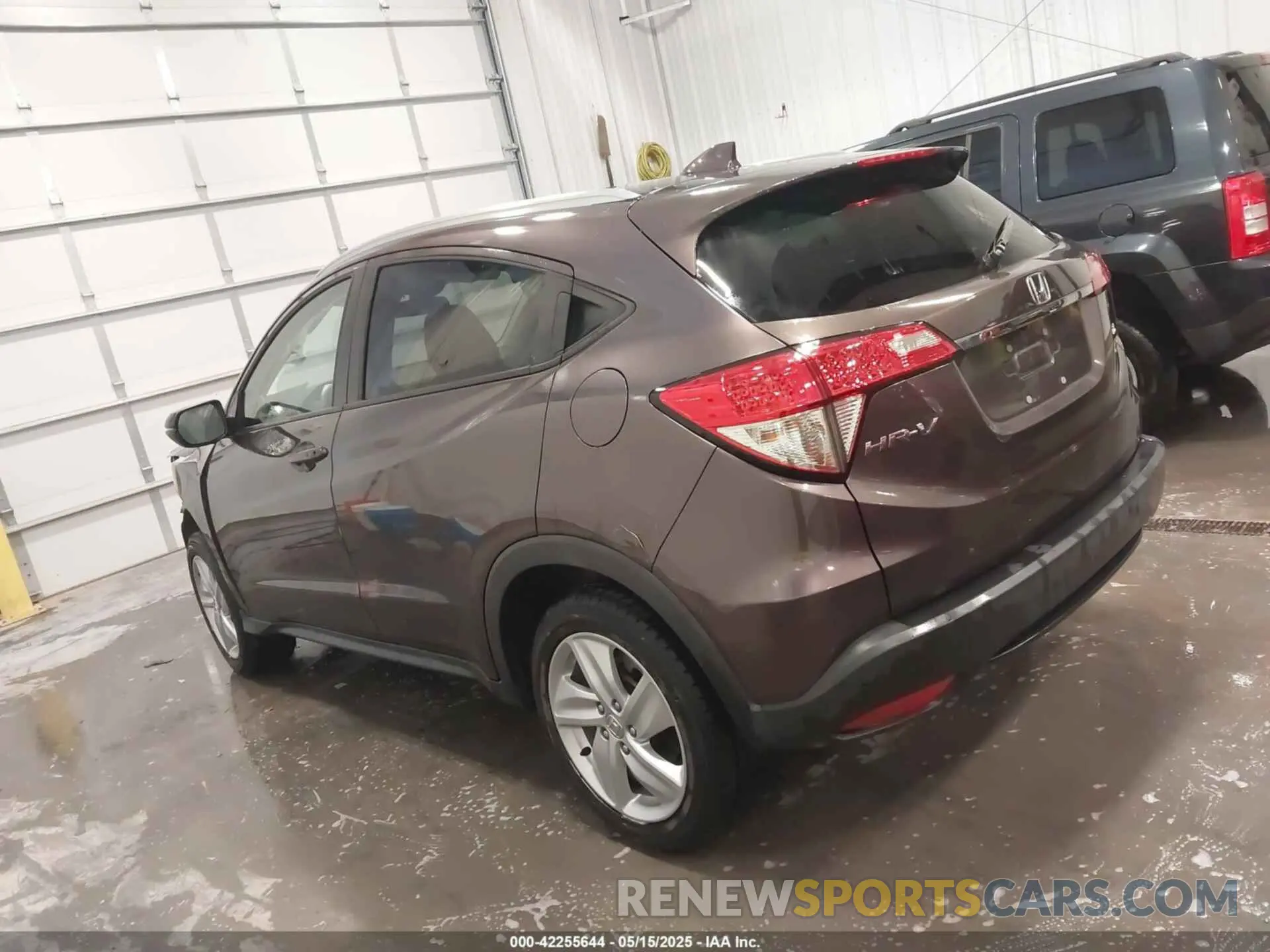 15 Photograph of a damaged car 3CZRU6H51KM731531 HONDA HR-V 2019