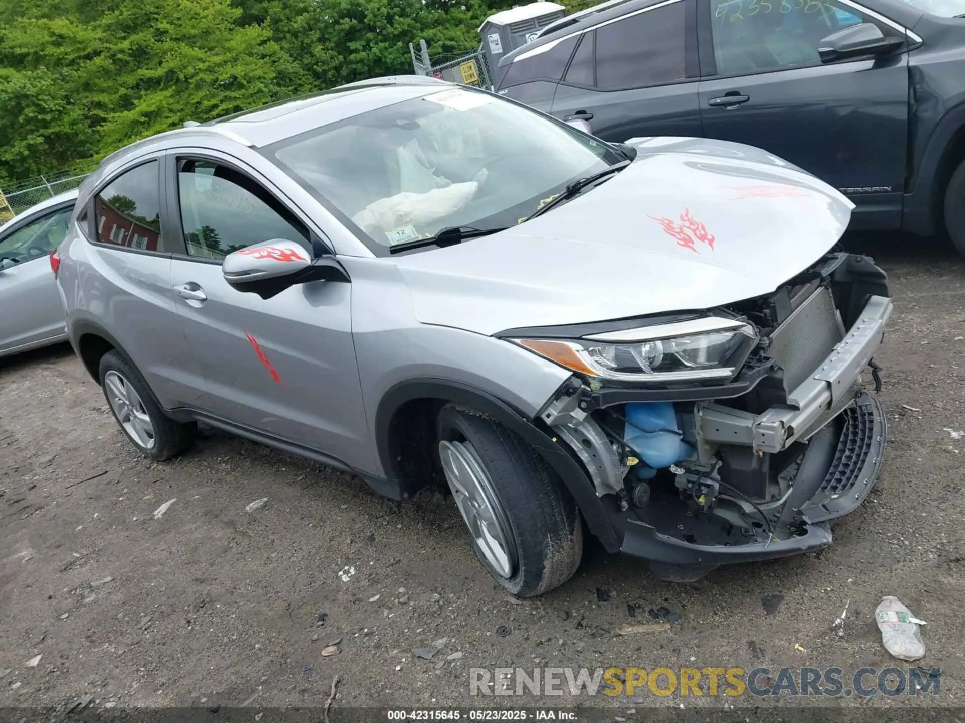 1 Photograph of a damaged car 3CZRU6H52KM713815 HONDA HR-V 2019