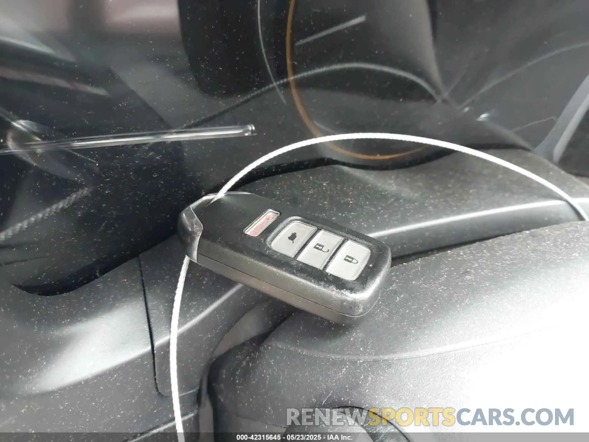 11 Photograph of a damaged car 3CZRU6H52KM713815 HONDA HR-V 2019